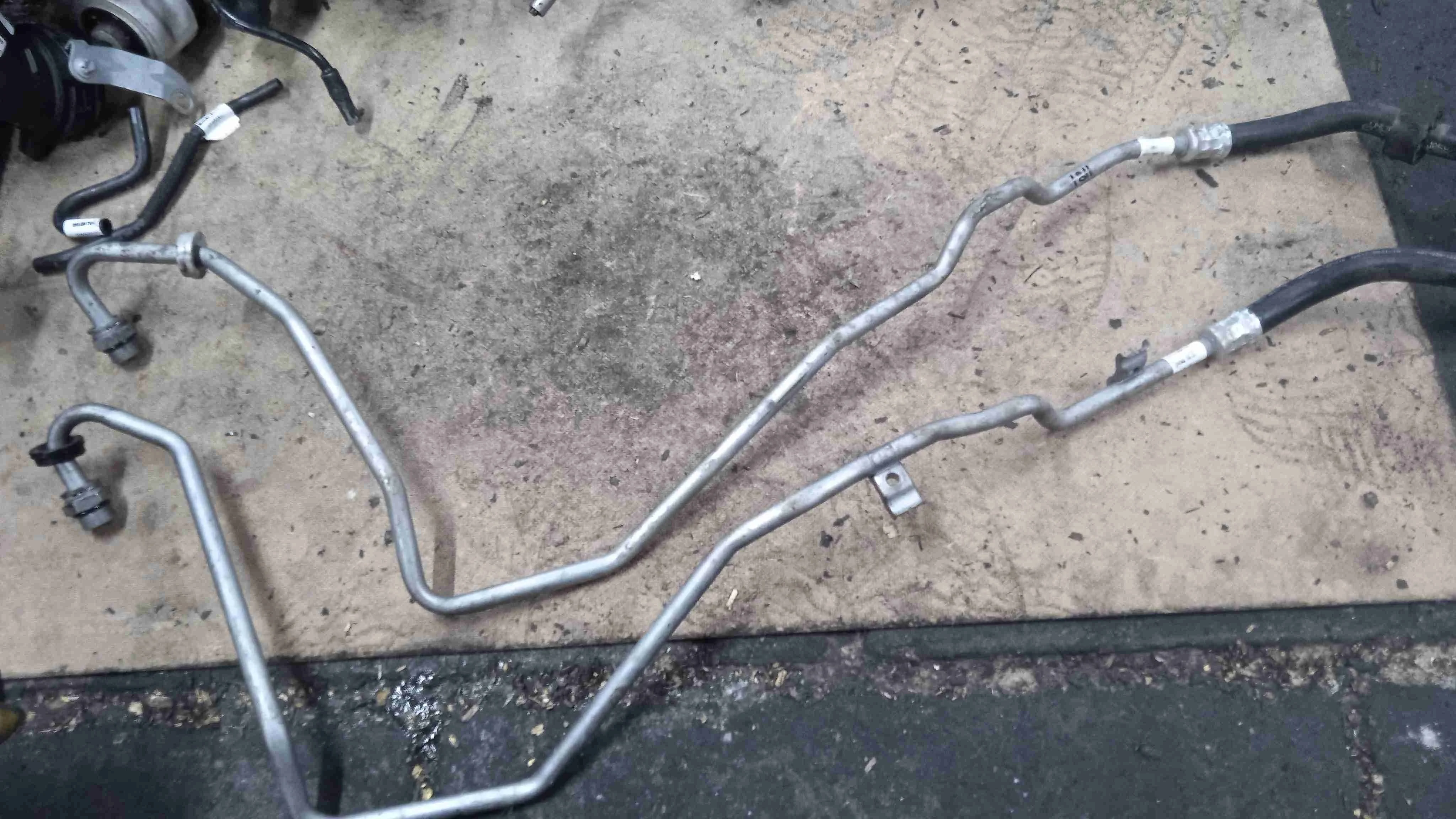 Шланг (трубка) АКПП Mercedes-Benz X253 (2015—2019) A6511808230
 651921