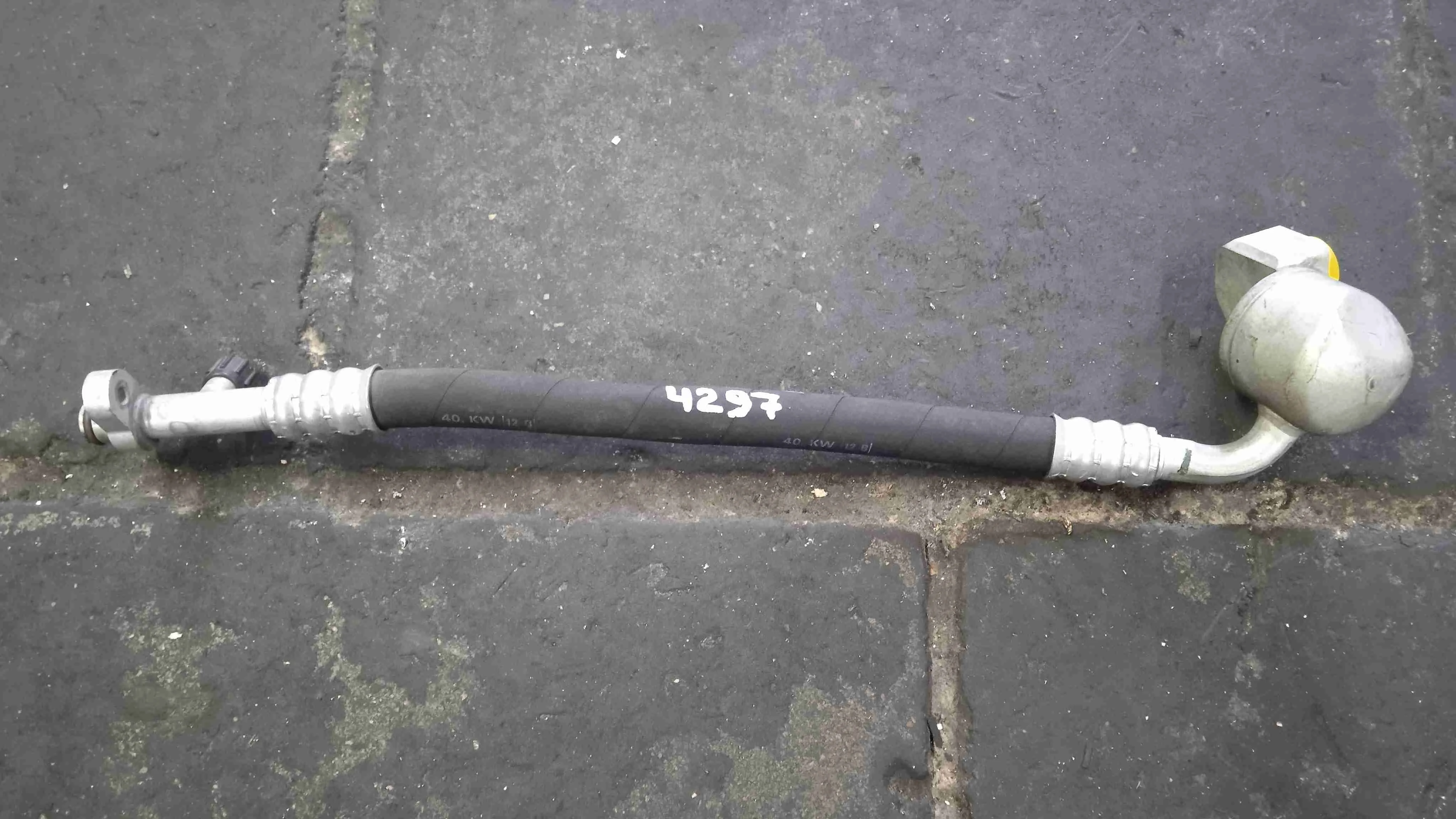 Трубка кондиционера Mercedes-Benz W211/S211 (2002—2006) A2048306115
 272965