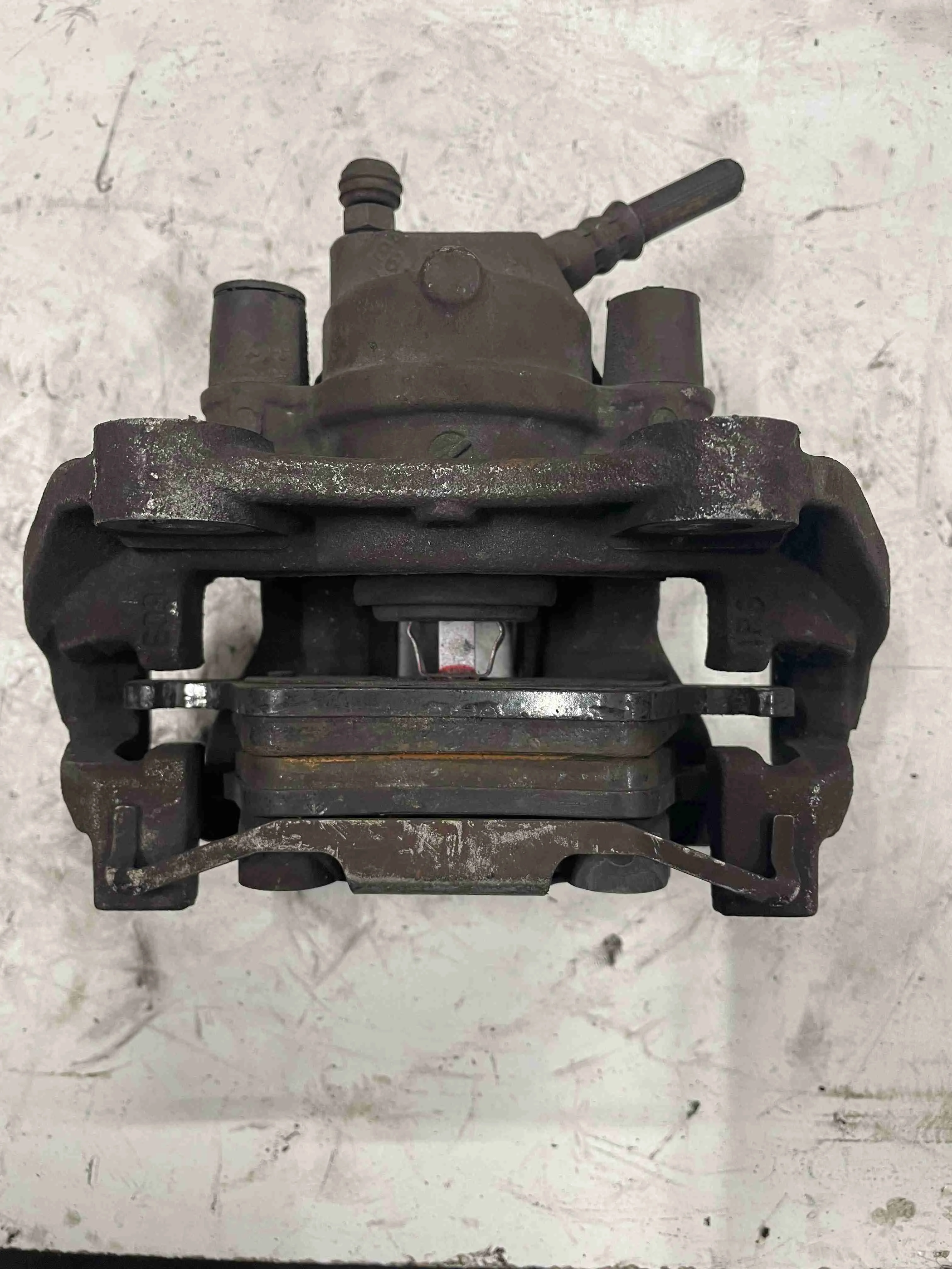 Суппорт задний правый Mercedes-Benz W221 (2005—2009) A2124230281
; A2124230081 272