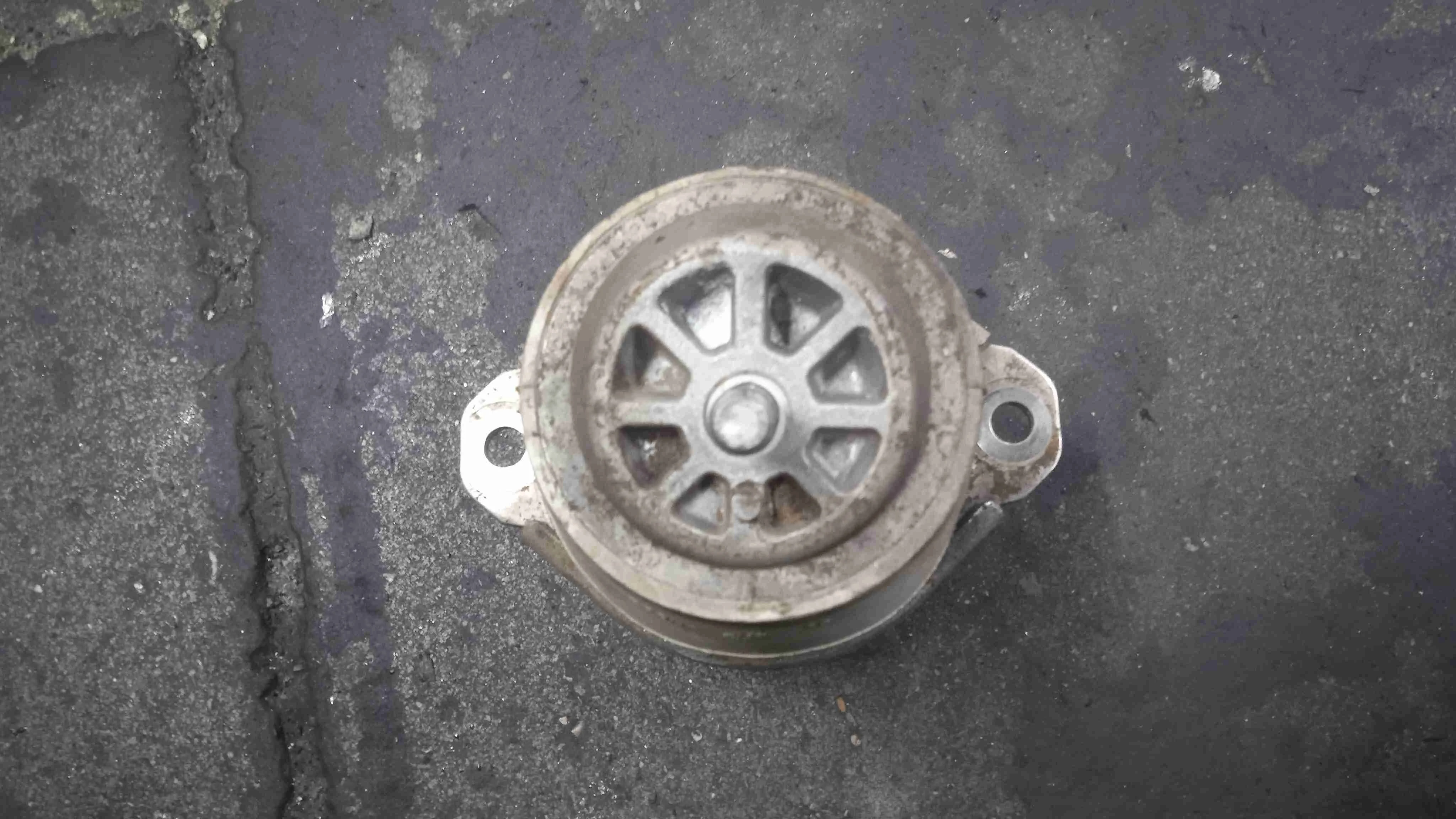 Подушка крепления двигателя Volkswagen II рестайлинг (2014—2018) 7P6199131C
 CUD