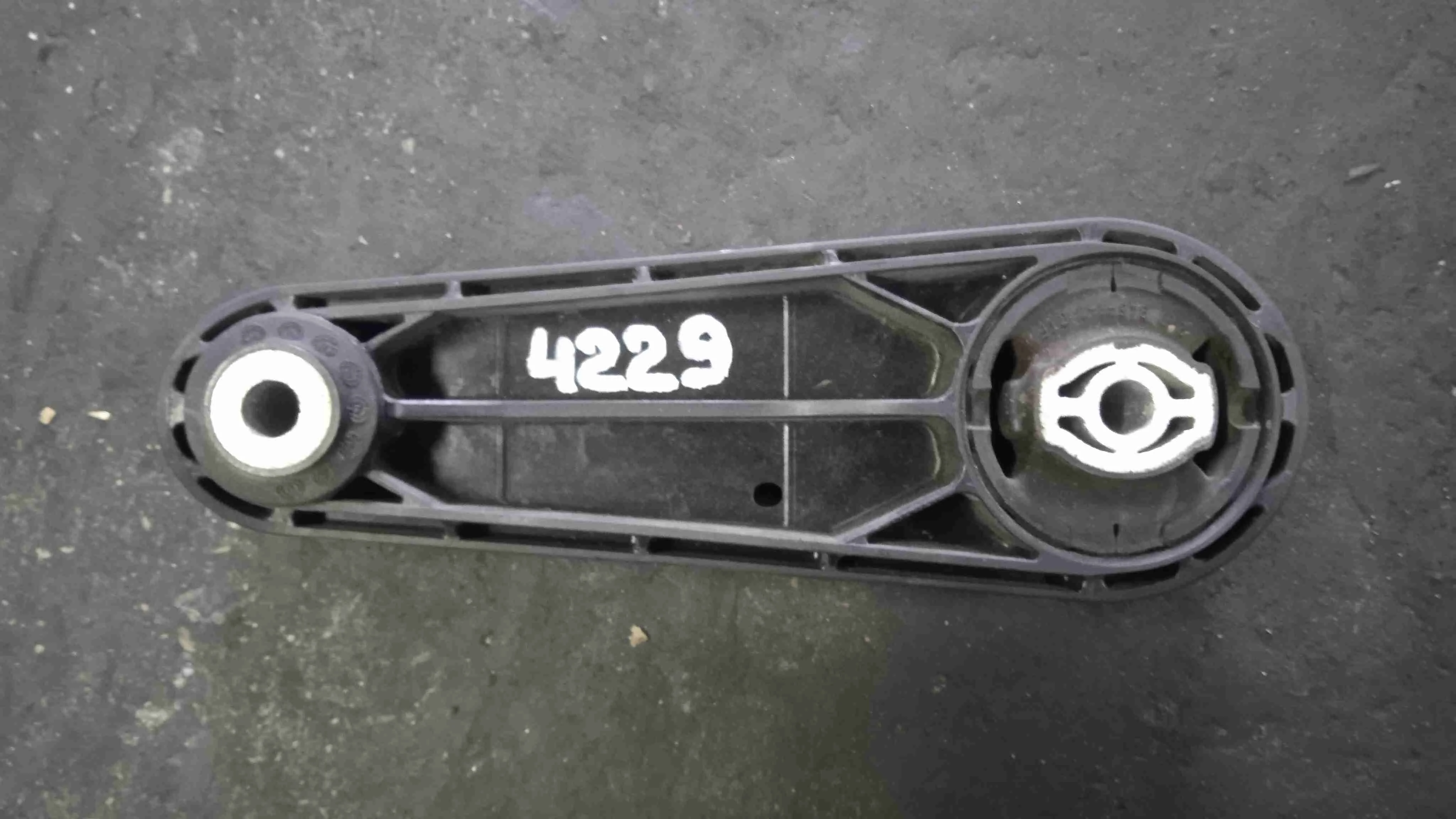 Кронштейн двигателя Porsche I (2014—2019) 7PP199331A
 CTM