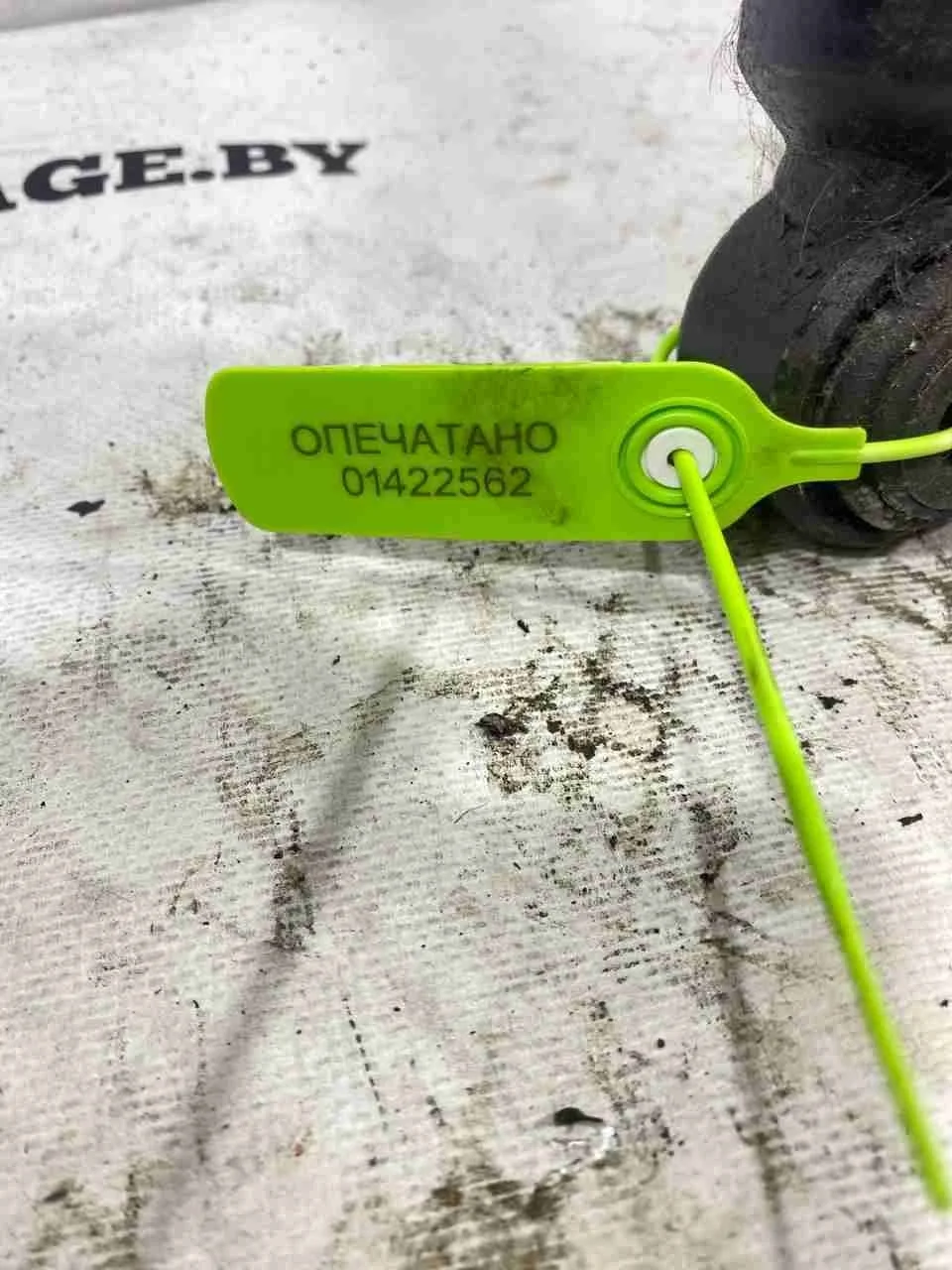 Амортизатор задний правый Mercedes-Benz W221 (2005—2009) A2213200413