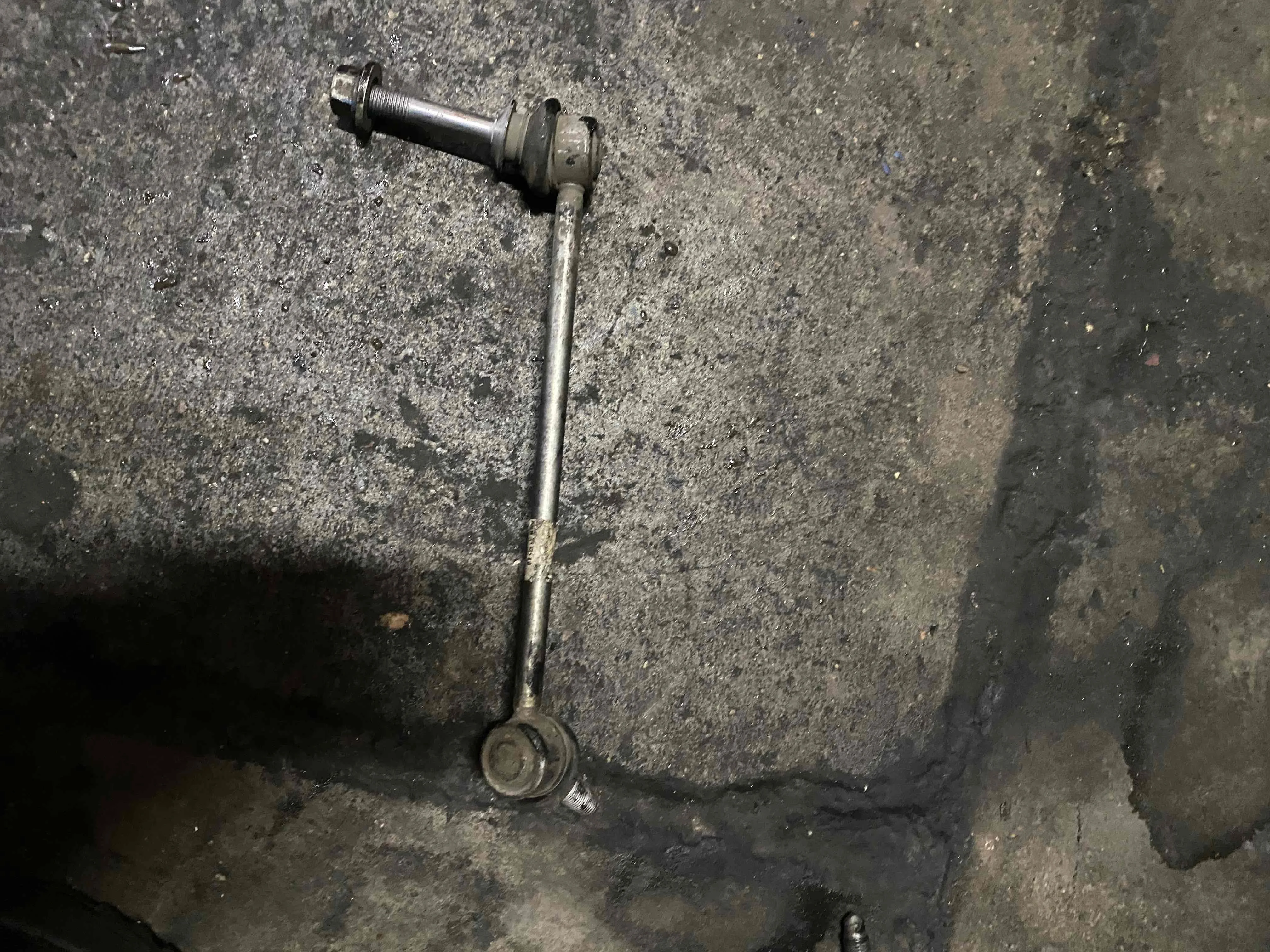 Стойка стабилизатора передняя BMW F15 (2013—2018) 31356859652 N57B30B