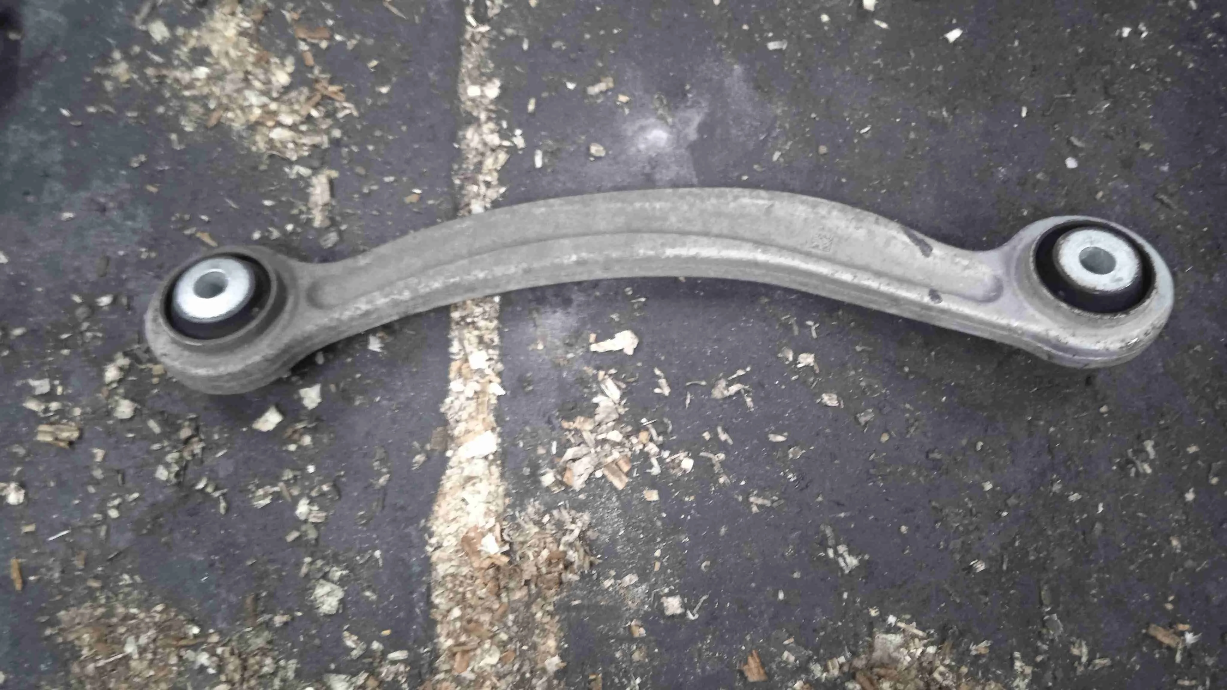 Рычаг передний левый Mercedes-Benz W205/S205/C205/A205 (2014—2018) A2043502106
 274920