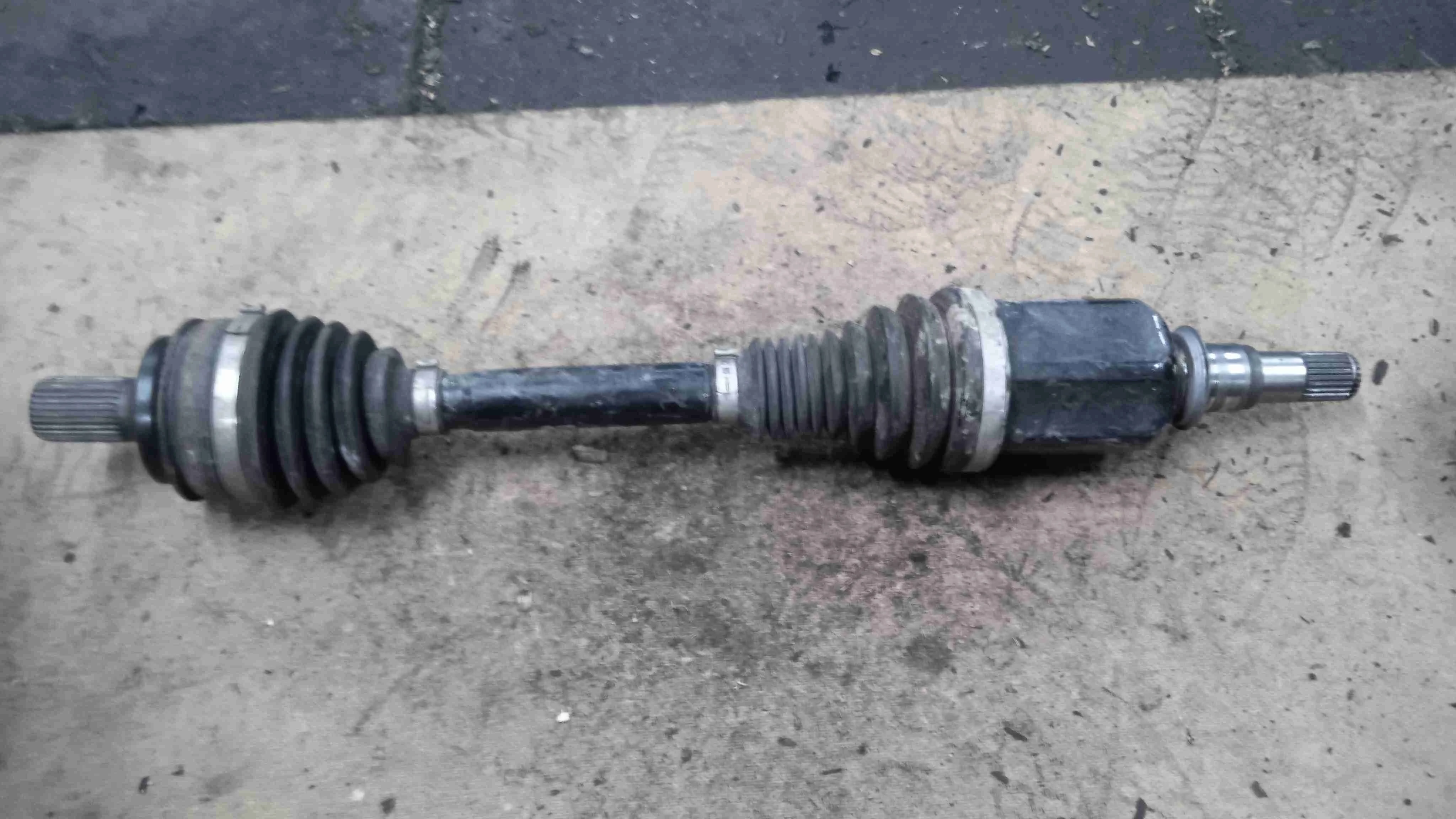 Полуось (приводной вал, ШРУС) Mercedes-Benz X253 (2015—2019) A2533302200
 651921