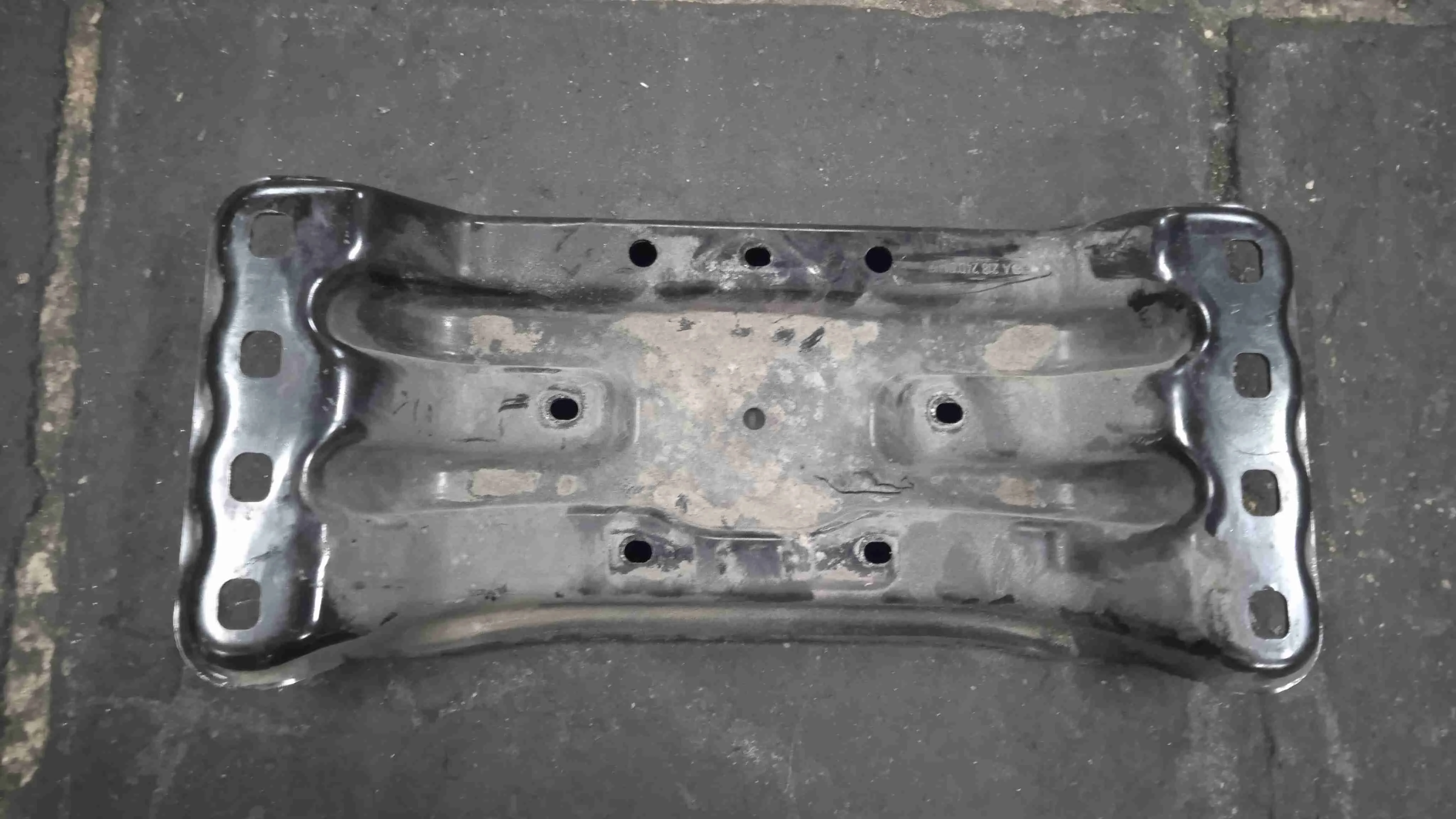 Кронштейн КПП Mercedes-Benz C218/X218 рестайлинг (2014—2017) A2182400102
; A2122401102; A2122401702 278