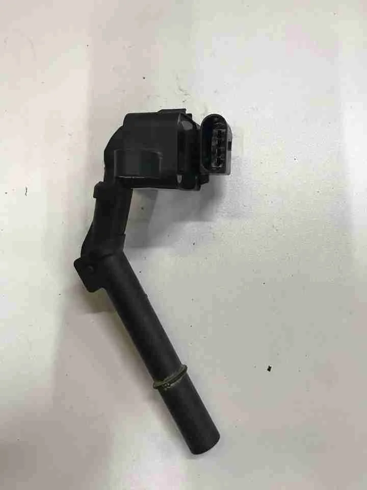 Катушка зажигания Mercedes-Benz W204/S204/С204 рестайлинг (2011—2015) A2709060500
 270910