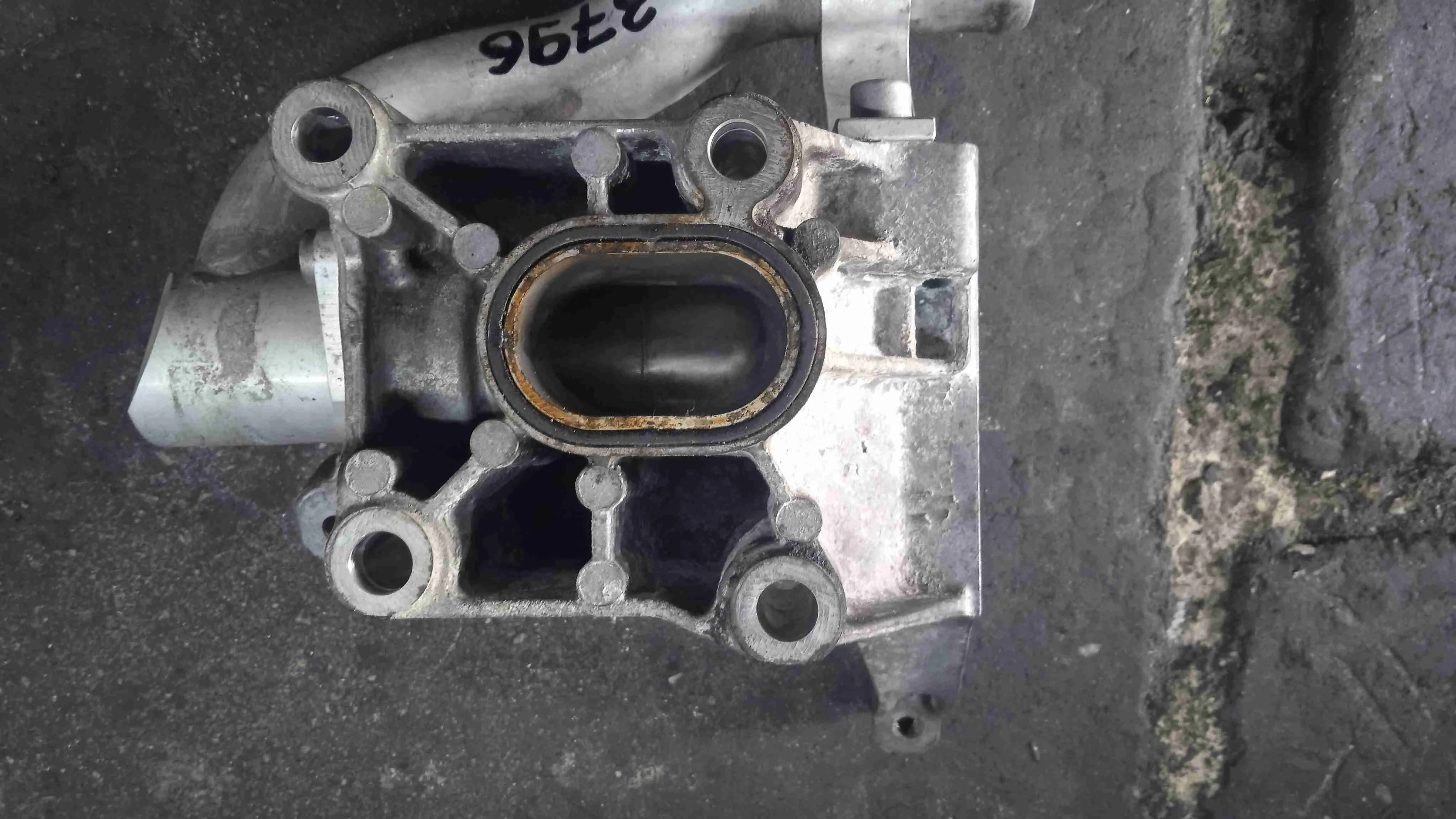 Кронштейн компрессора кондиционера Audi D4 (2010—2014) 059145169BL
; 059145169AN CTB