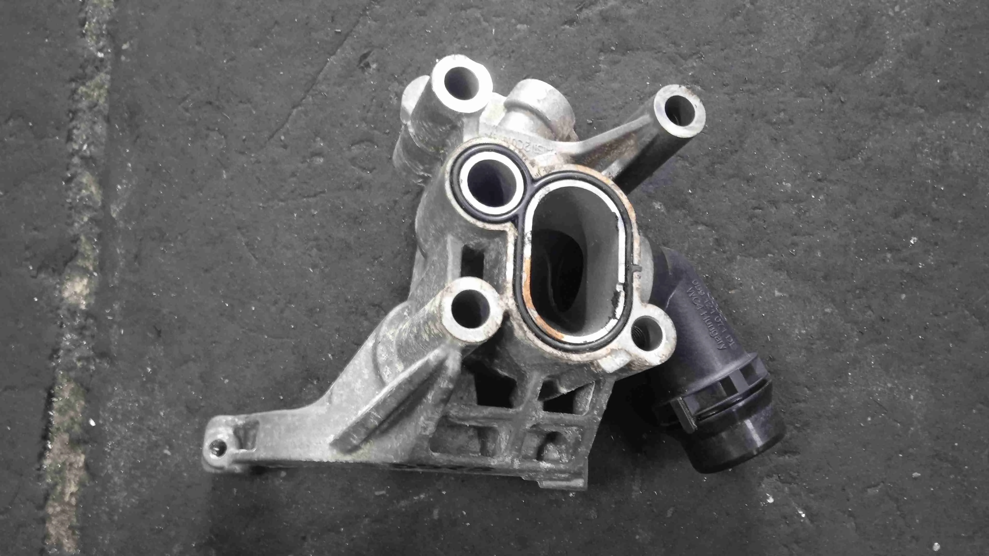 Кронштейн компрессора кондиционера Audi 4M (2015—2020) 059145169BM
 CVM