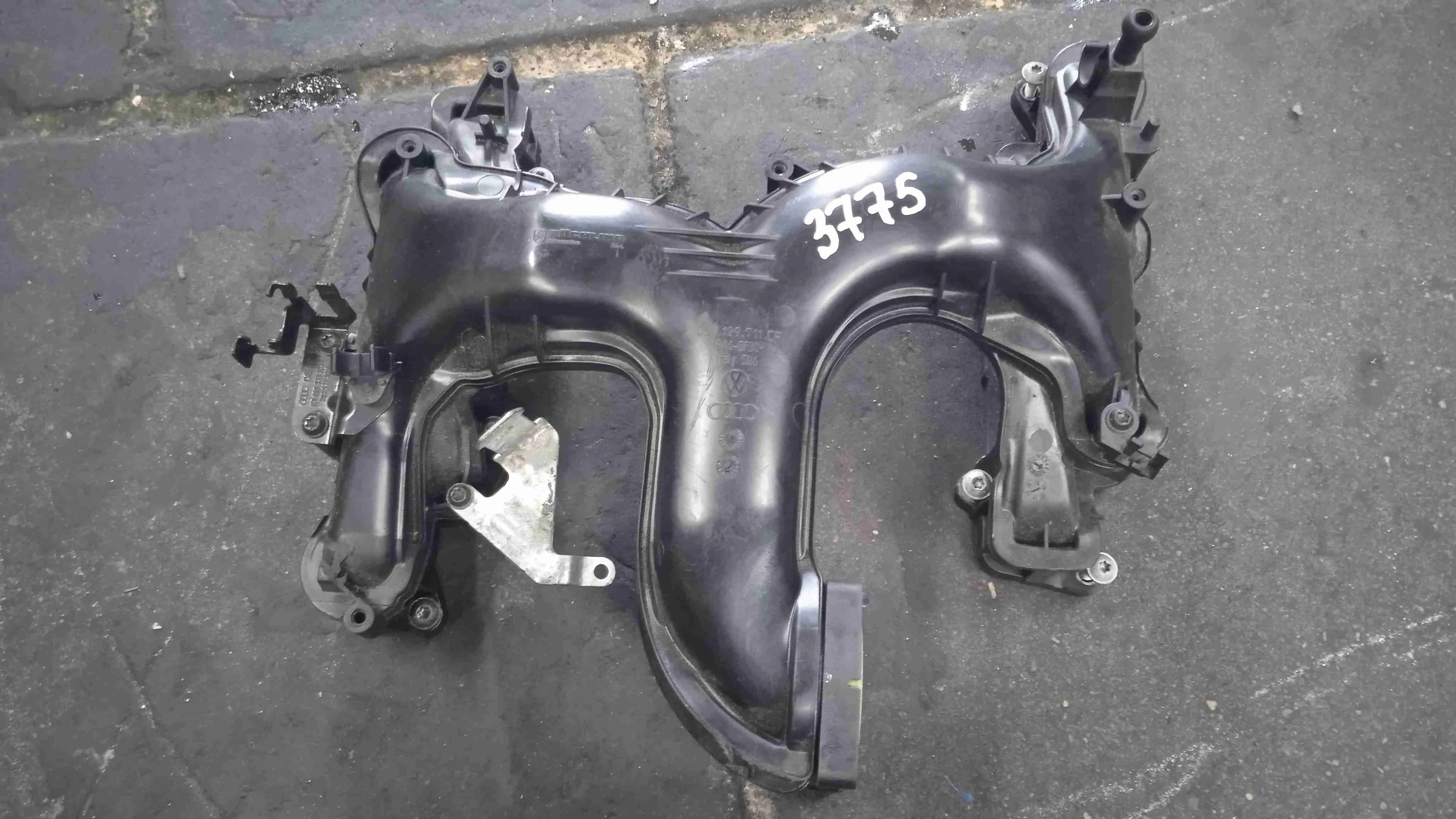 Коллектор впускной Audi D4 рестайлинг (2013—2017) 059129711CF
 CTB