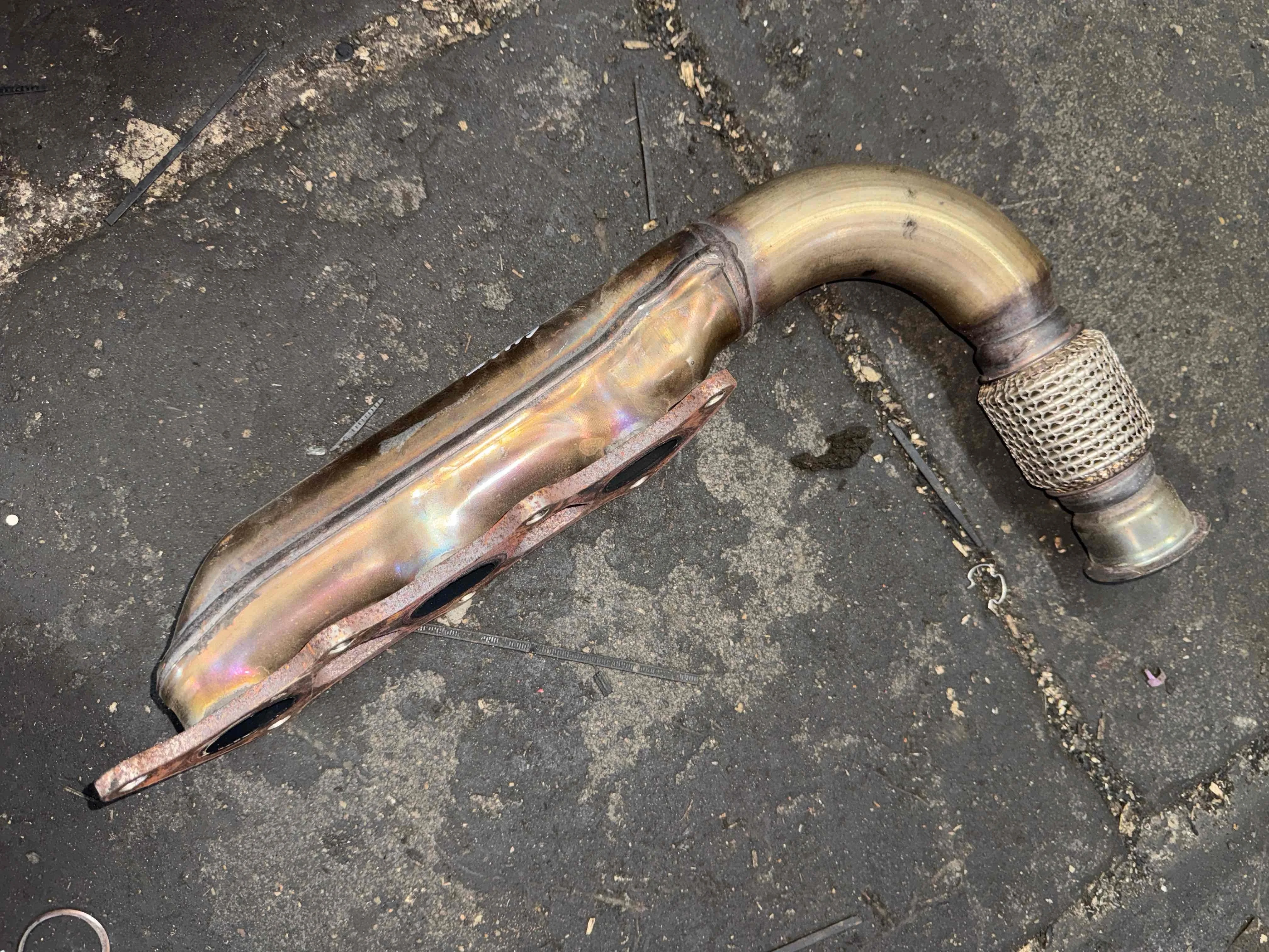 Коллектор выпускной Volkswagen II рестайлинг (2014—2018) 059253034CC
 CVM