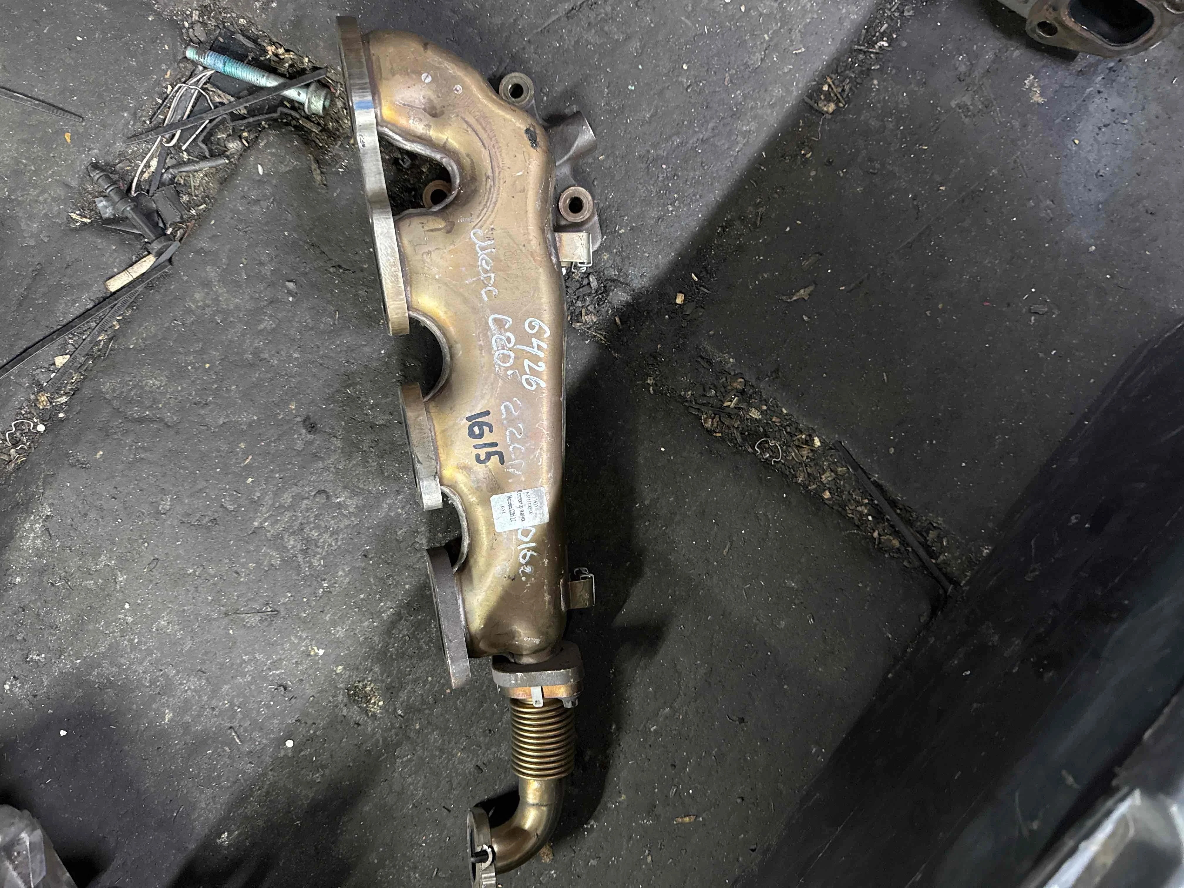 Коллектор выпускной Mercedes-Benz W205/S205/C205/A205 (2014—2018) A6511400909
; A6511400809 651