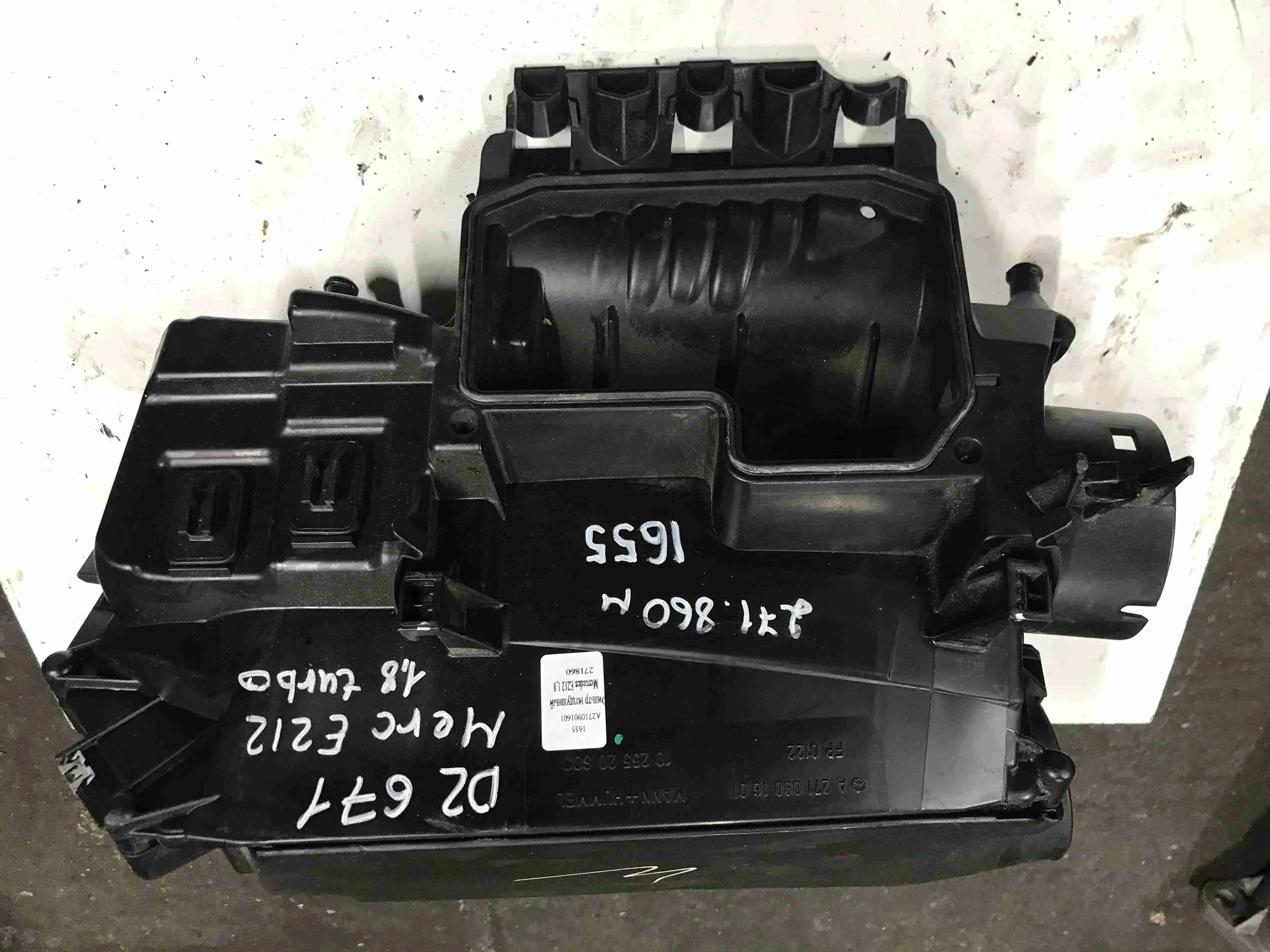 Корпус воздушного фильтра Mercedes-Benz W212/S212/C207/A207 (2009—2013) A2710901601
 271860