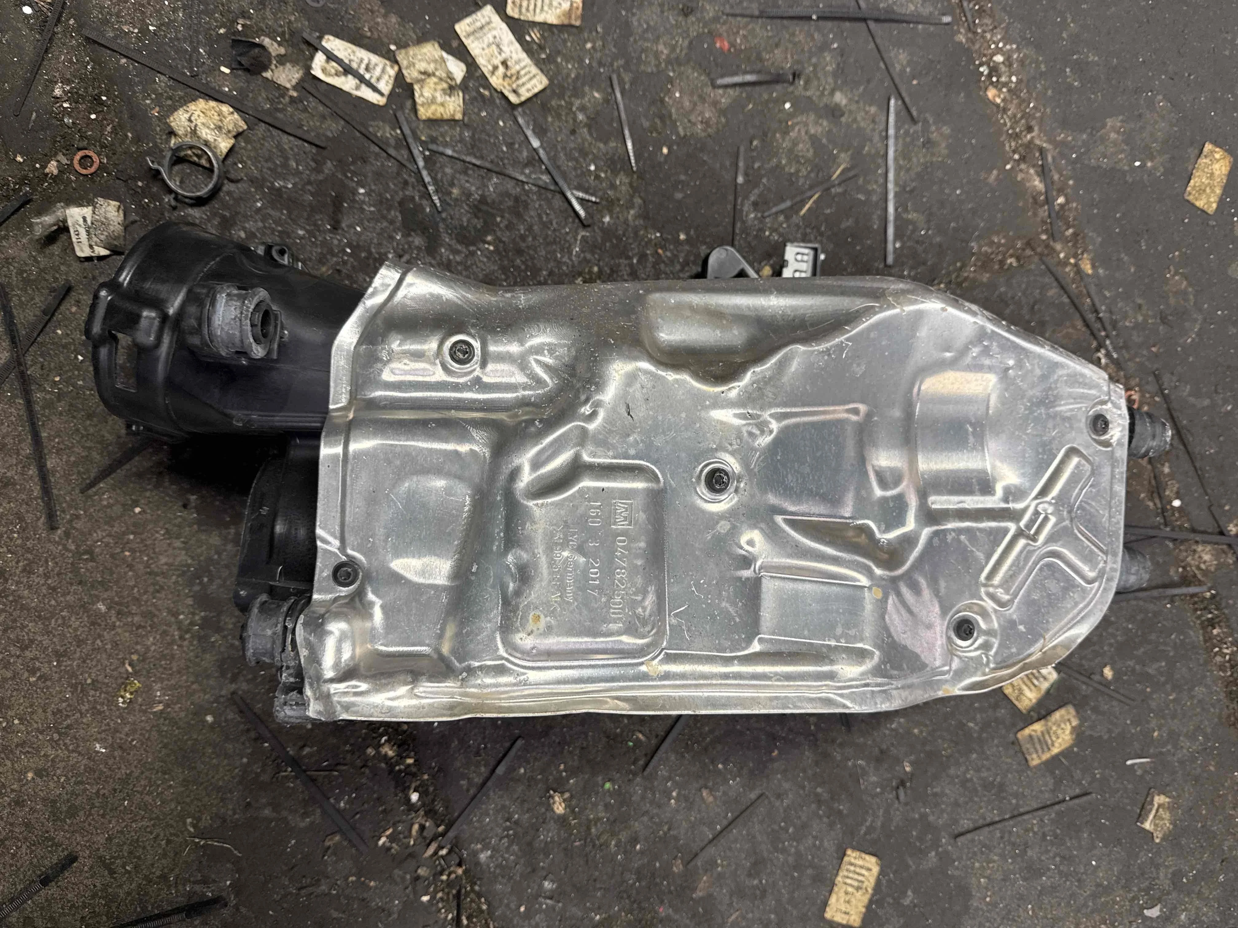 Корпус воздушного фильтра Mercedes-Benz X253 (2015—2019) A6510900600
 651921