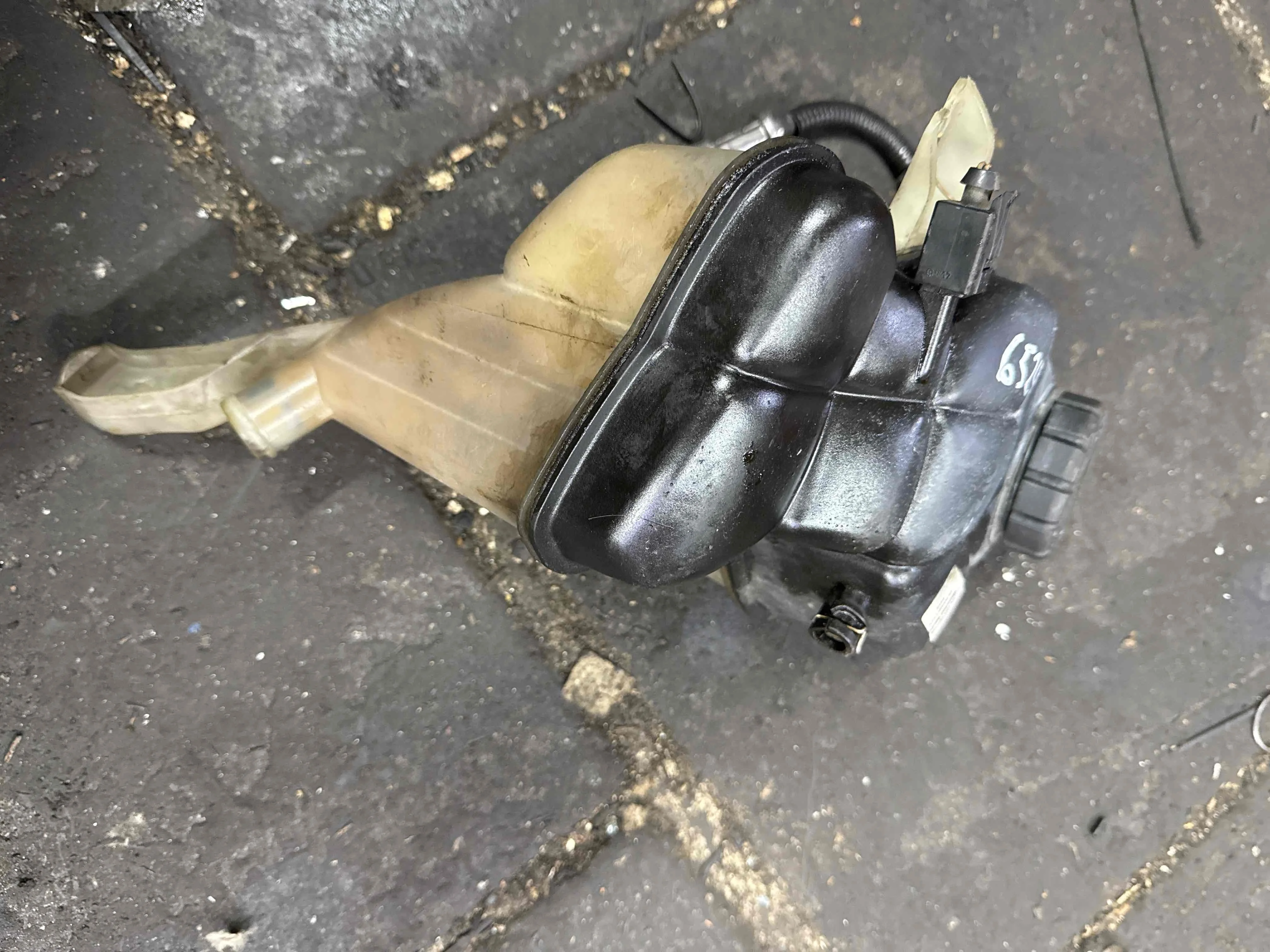 Бачок расширительный Mercedes-Benz W221 (2005—2009) A2215000649
 272965