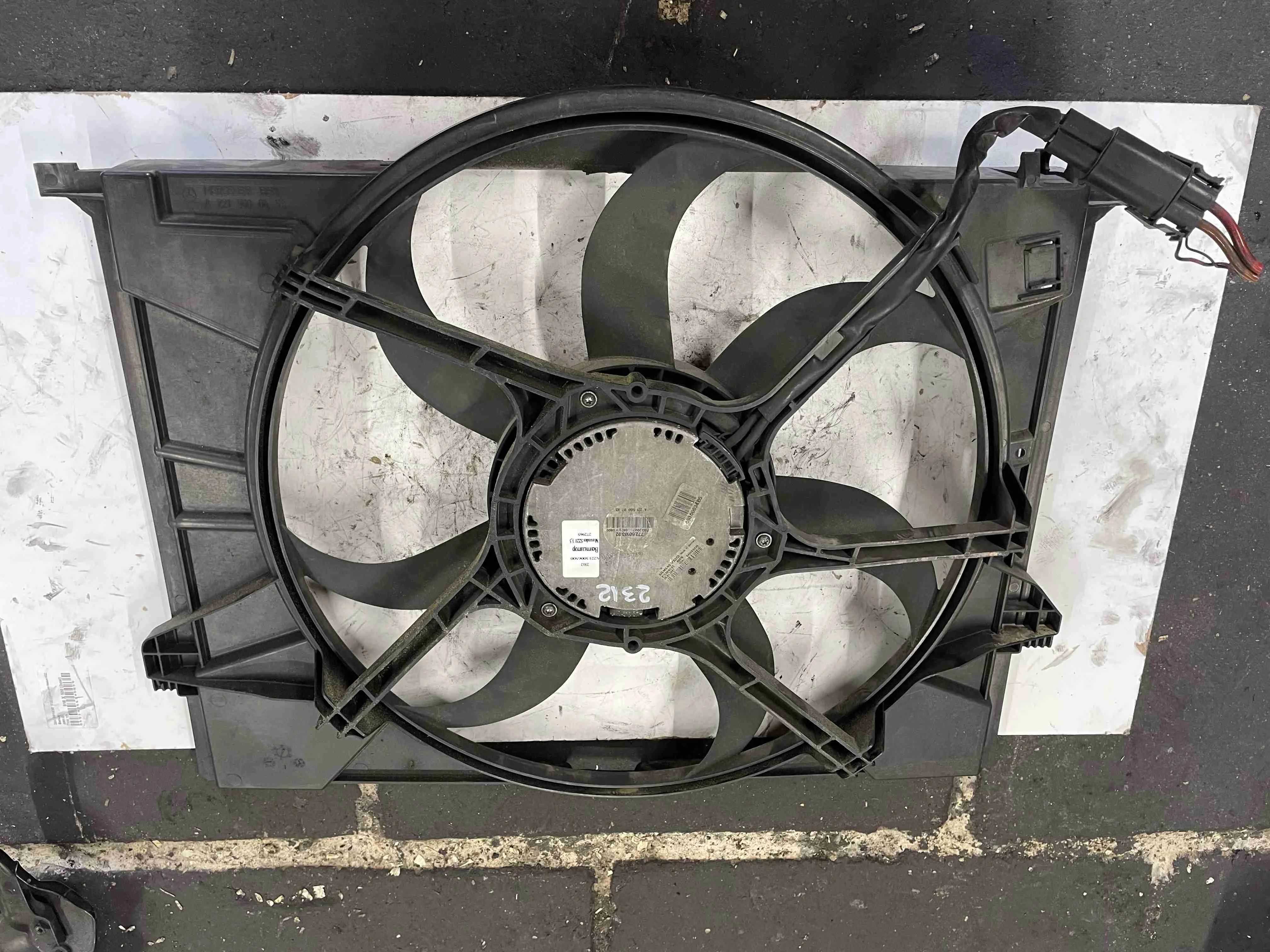 Вентилятор радиатора Mercedes-Benz W221 (2005—2009) A2215000793 272965