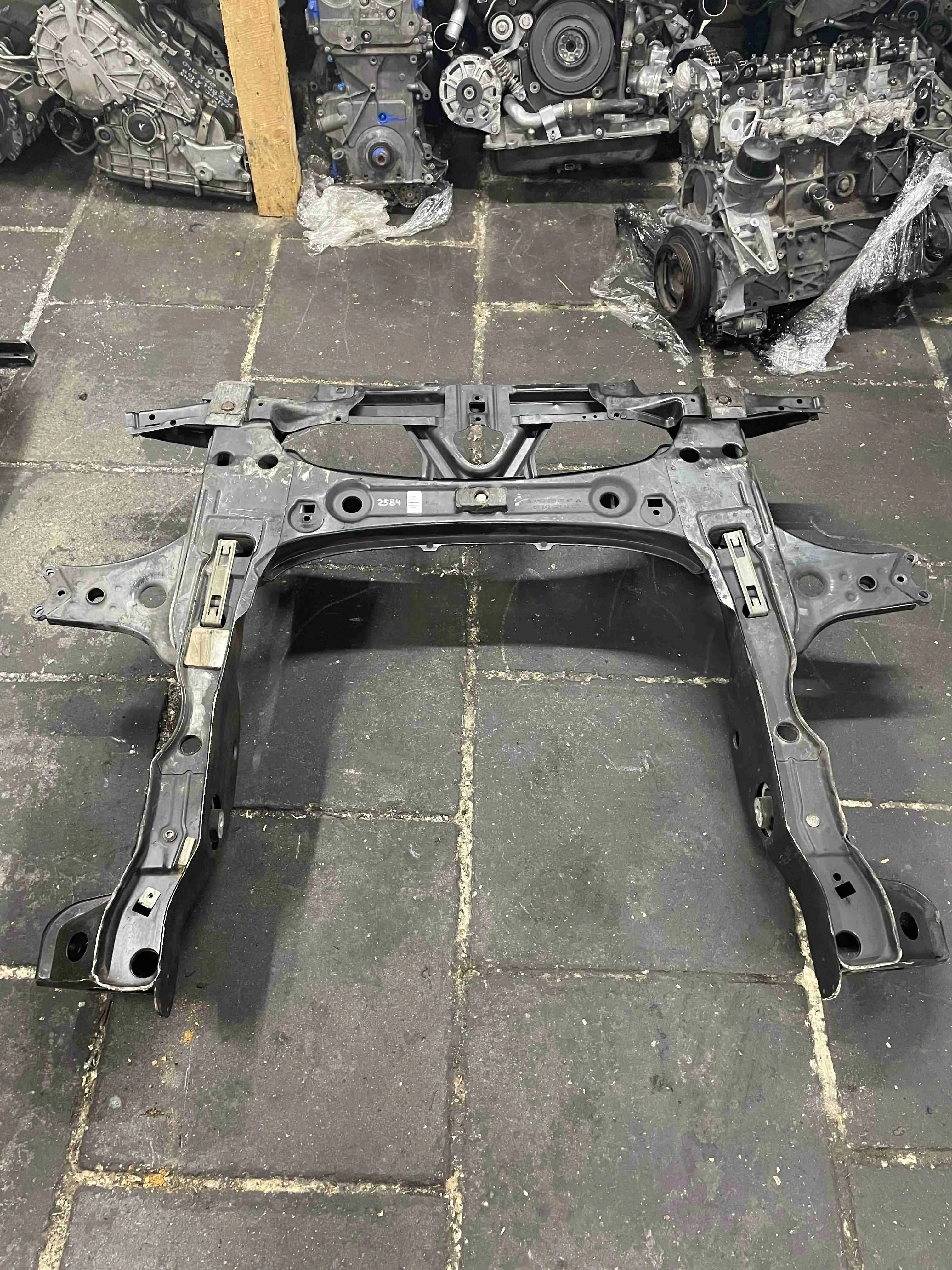 Балка подвески передняя (подрамник) Mercedes-Benz W169 (2004—2008)  A1696200787
 266940