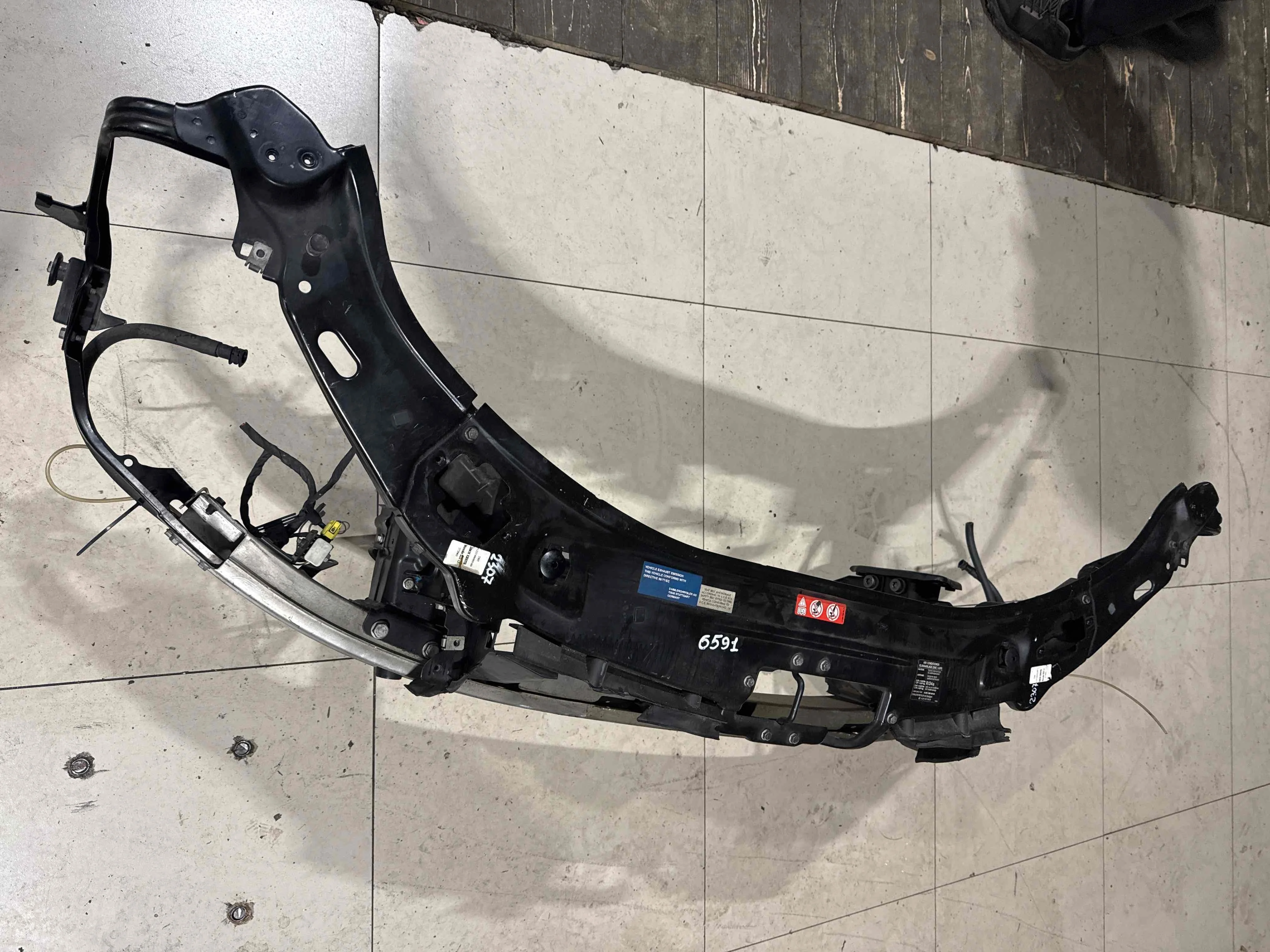 Передняя панель крепления облицовки (телевизор) Mercedes-Benz W221 (2005—2009) A2216203434 272965