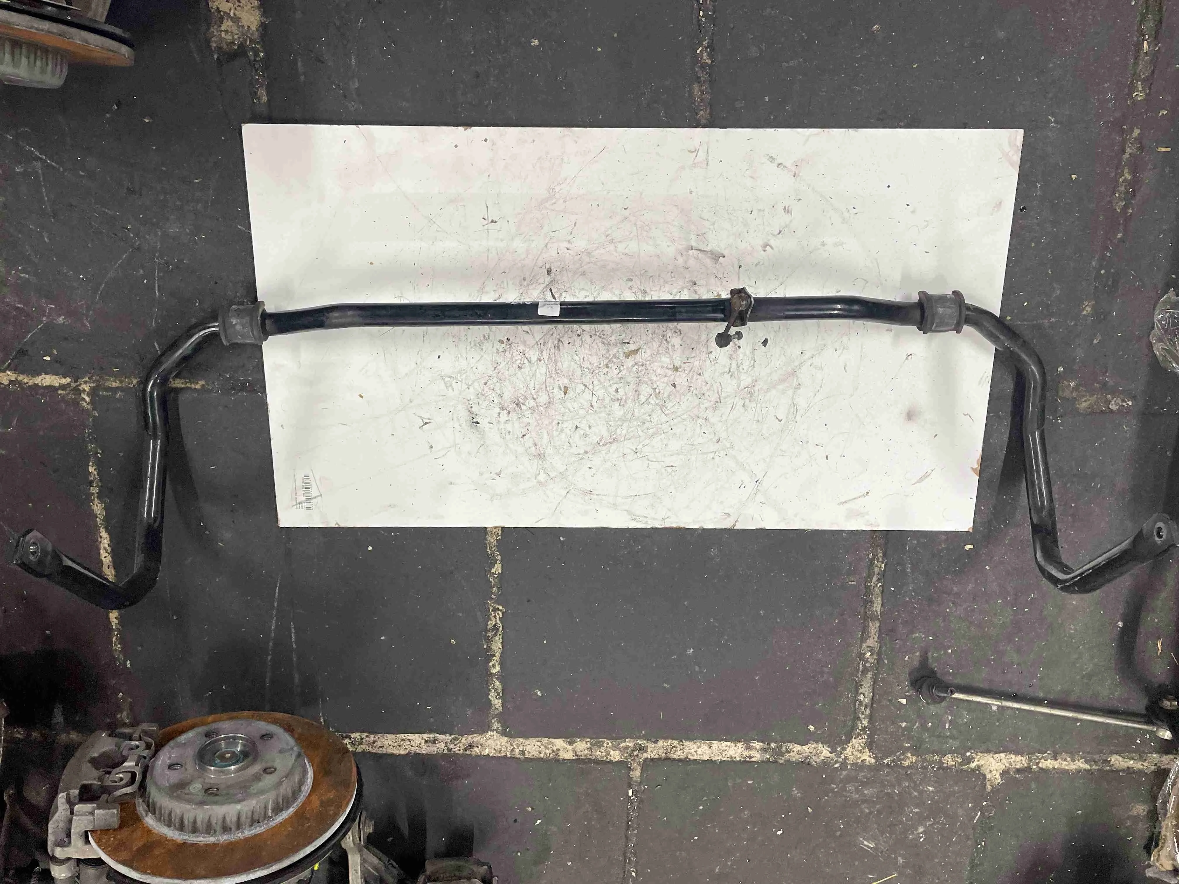 Стабилизатор подвески (поперечной устойчивости) передний Mercedes-Benz W169 (2004—2008) A1693230965
 266940