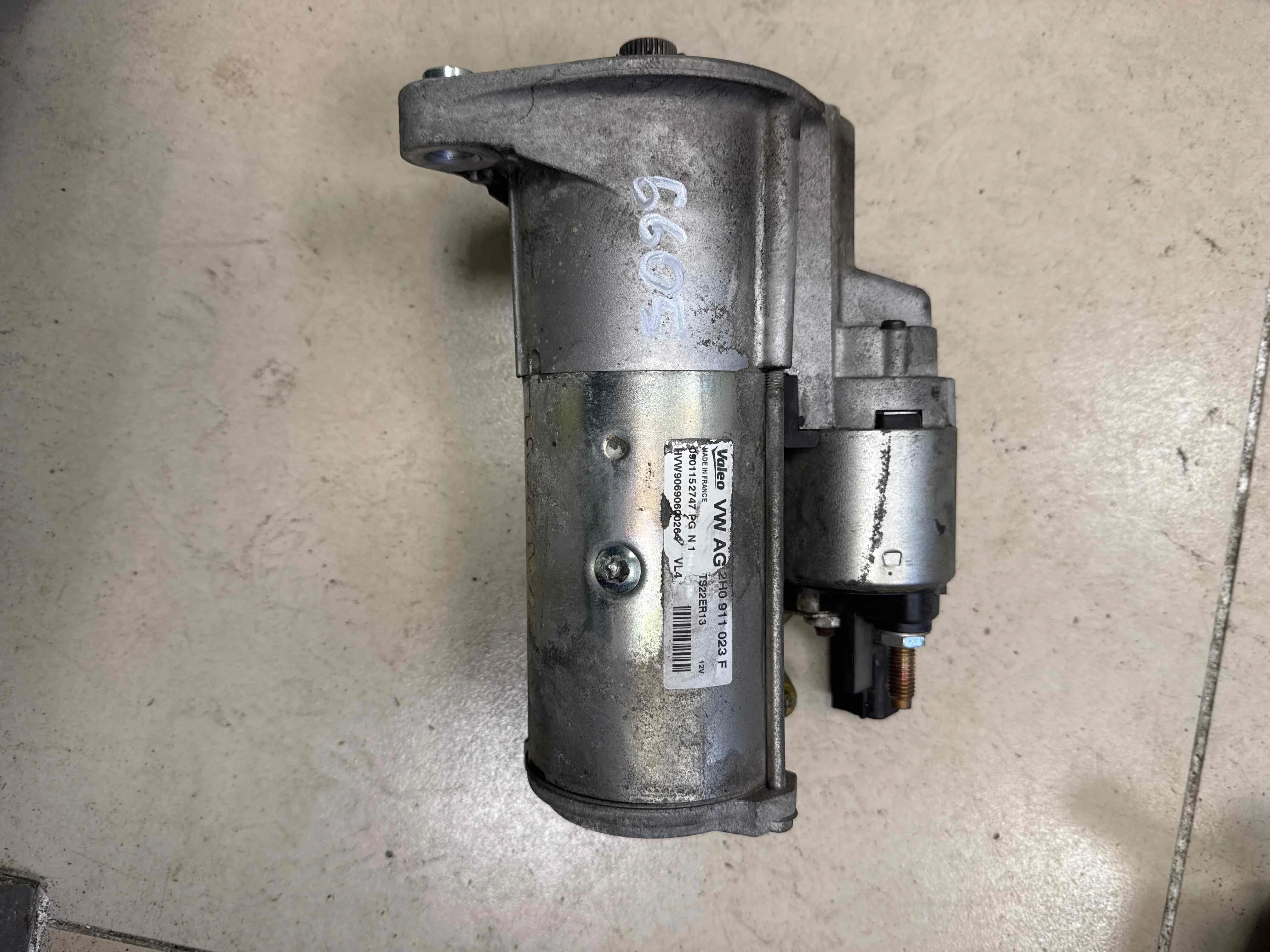 Стартер Volkswagen I (2010—2016) 2H0911023F
 CDC