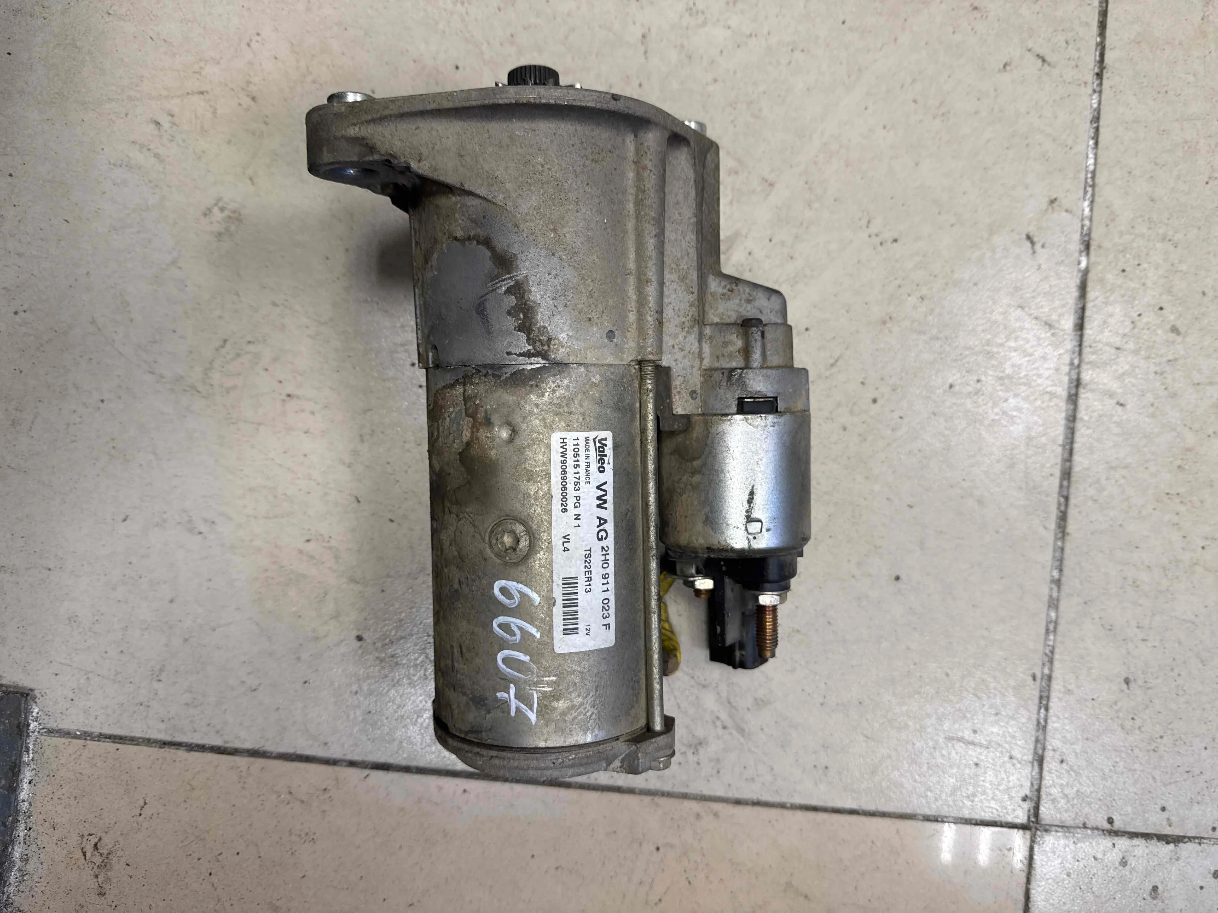 Стартер Volkswagen I (2010—2016) 2H0911023F
 CDC