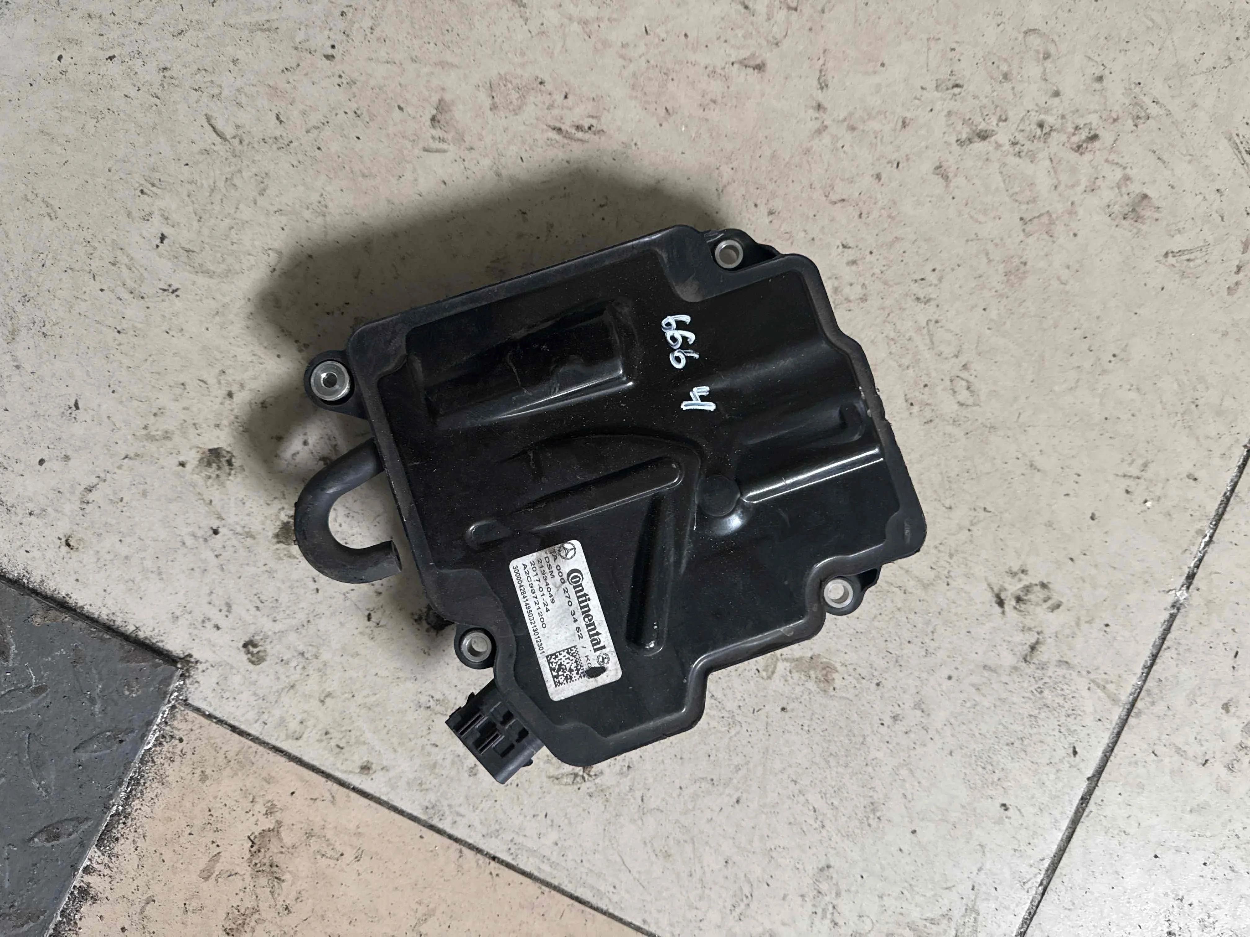 Блок управления АКПП Mercedes-Benz V167 (2018—2023) A0002703452
; A0002703252;  A1644460710; A0002701752; A0002701852; A0002704152; A0002701652; A0002701952; A0002704252; A0002704452; A0002703352; A0002704652; A0002704552; A0002703152 654920