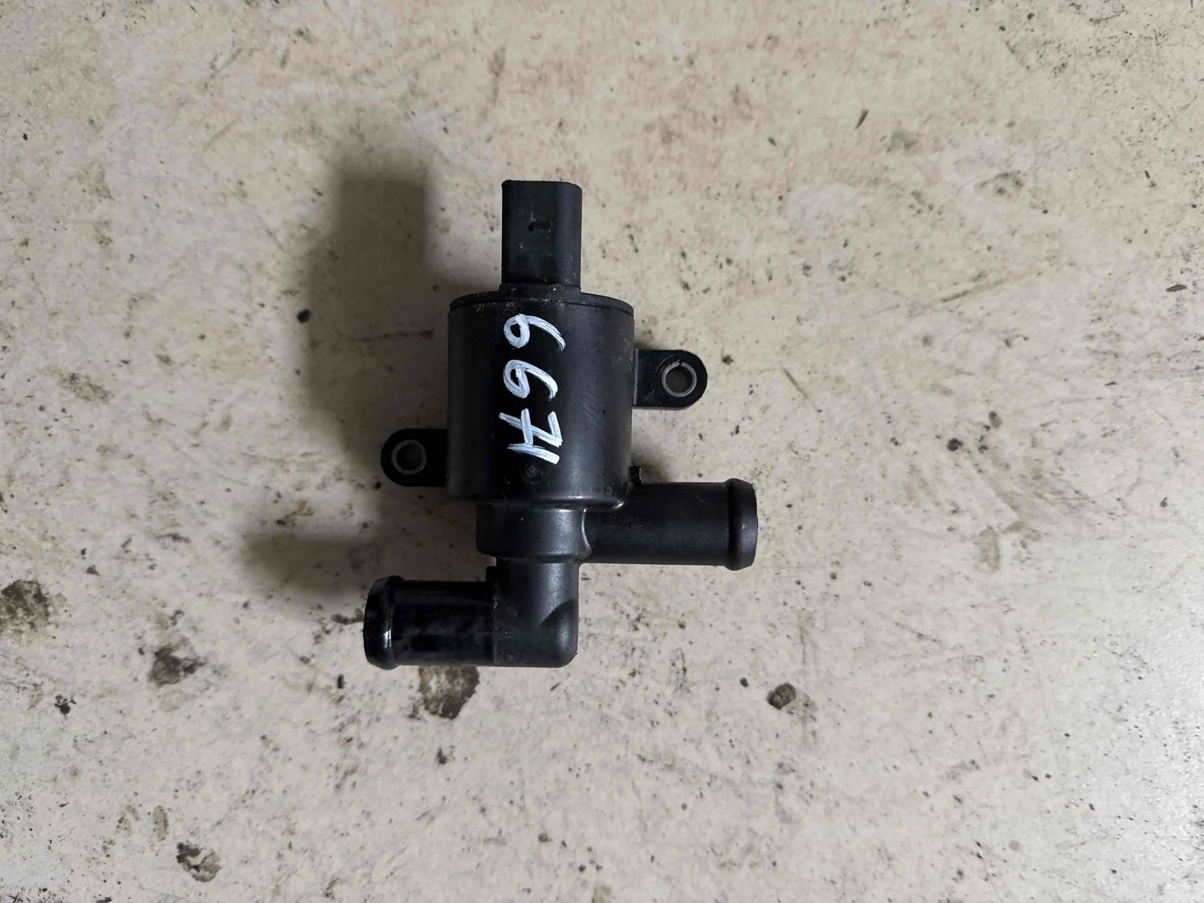 Клапан электромагнитный Audi 4M (2015—2020) 4H0121671D
 CRT