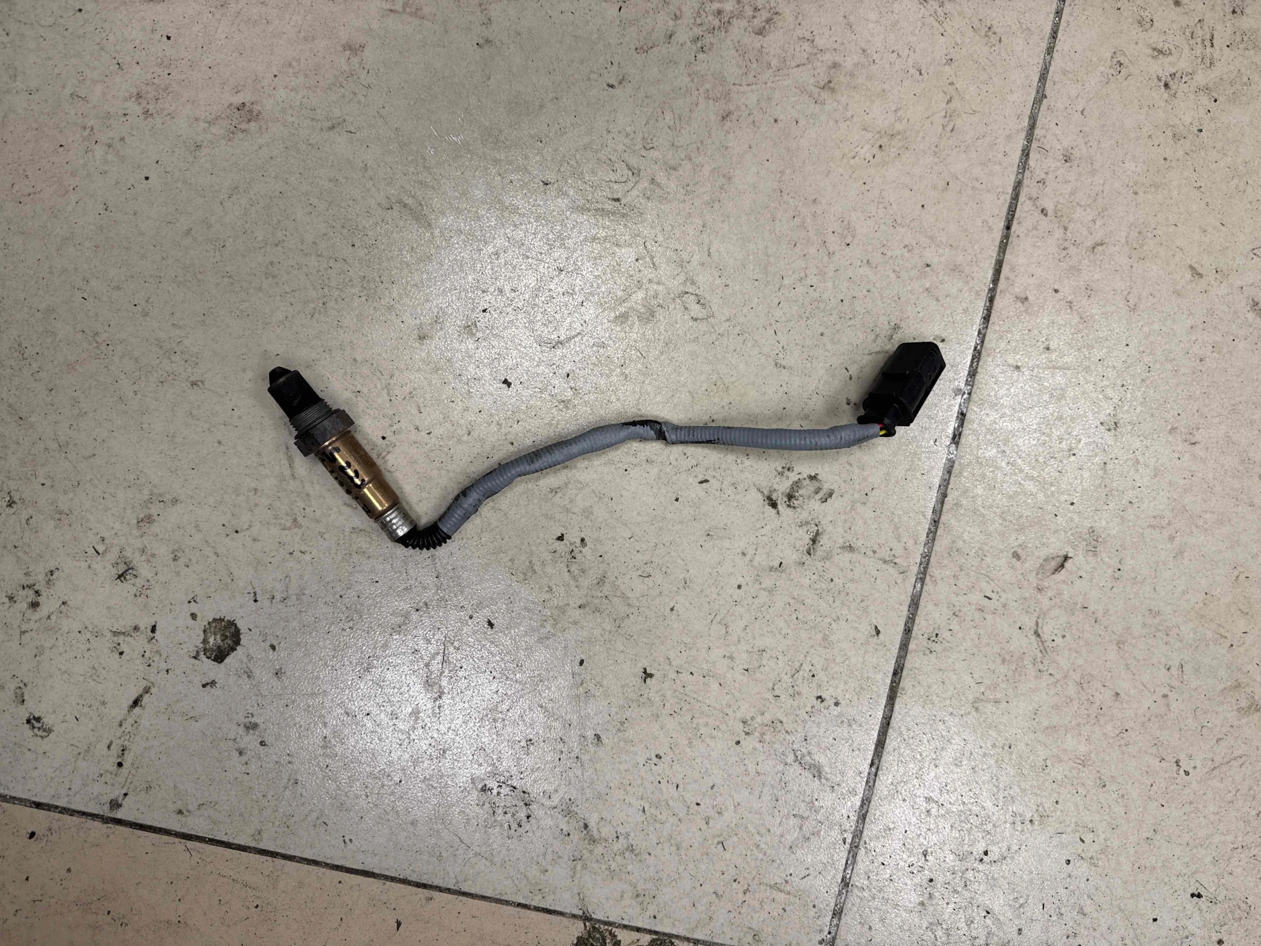 Лямбда-зонд Mercedes-Benz X166 (2012—2016) A0065421718
 642867