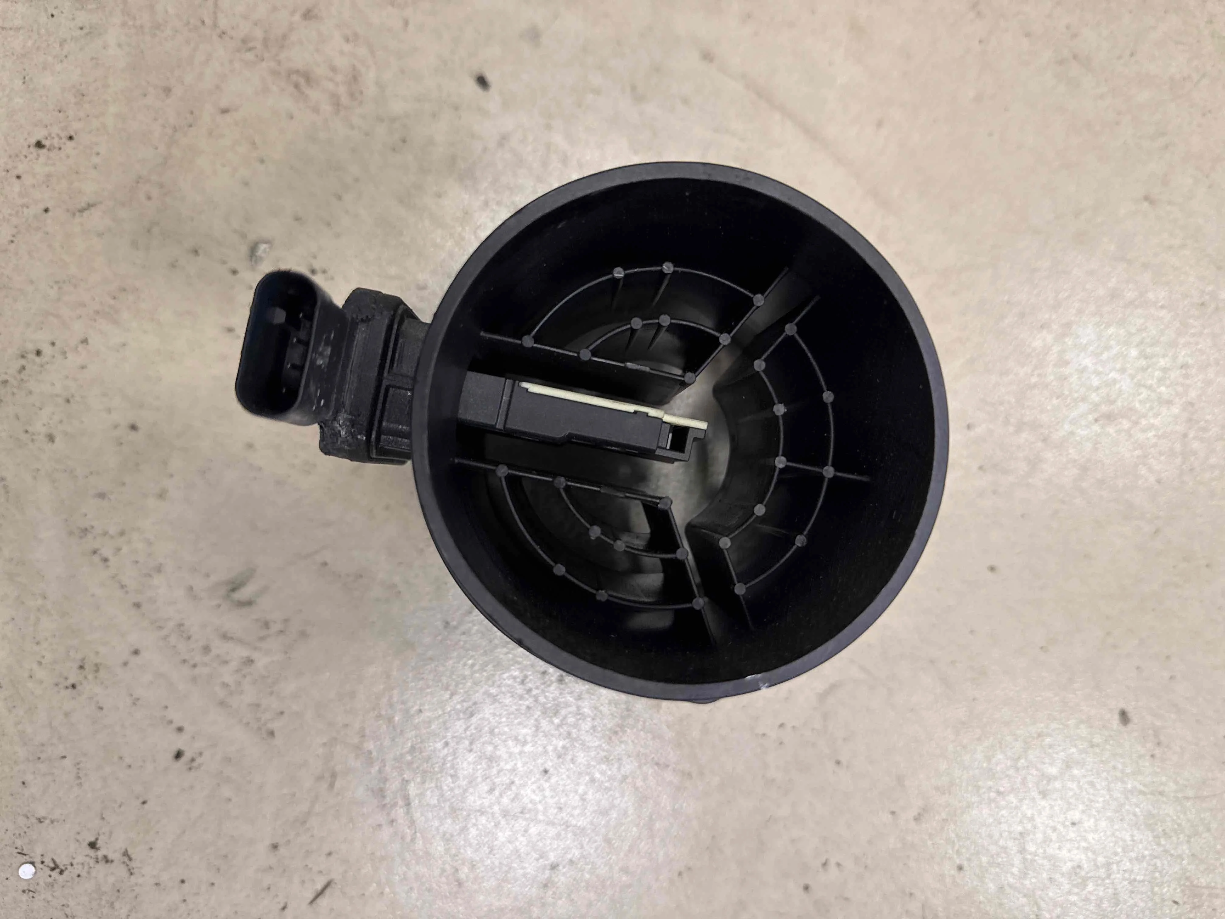 Расходомер воздуха Mercedes-Benz V167 (2018—2023) A6450900048
 651960