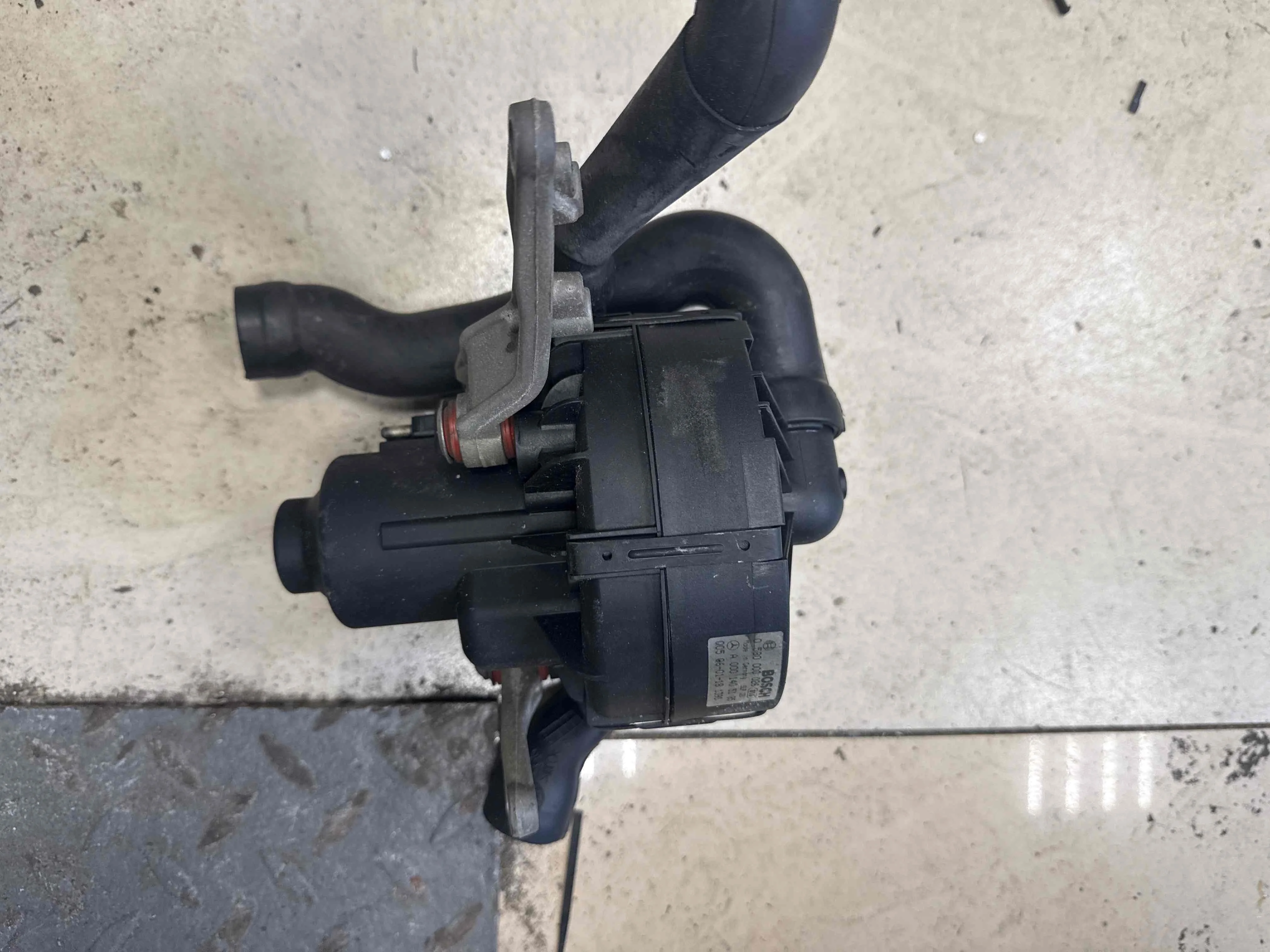 Насос воздушный Mercedes-Benz W211/S211 рестайлинг (2006—2009) A0001405185
 272967