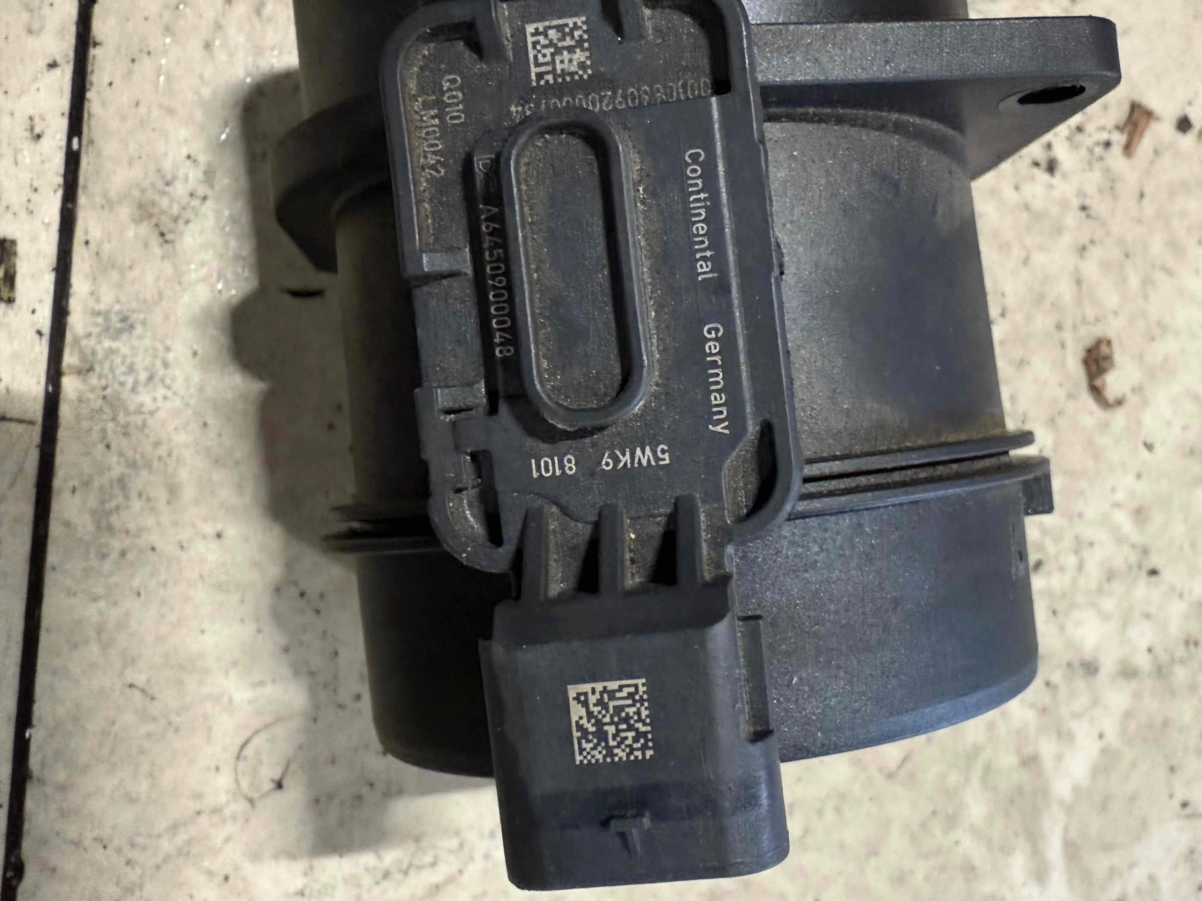 Расходомер воздуха Mercedes-Benz V167 (2018—2023) A6450900048
 651921