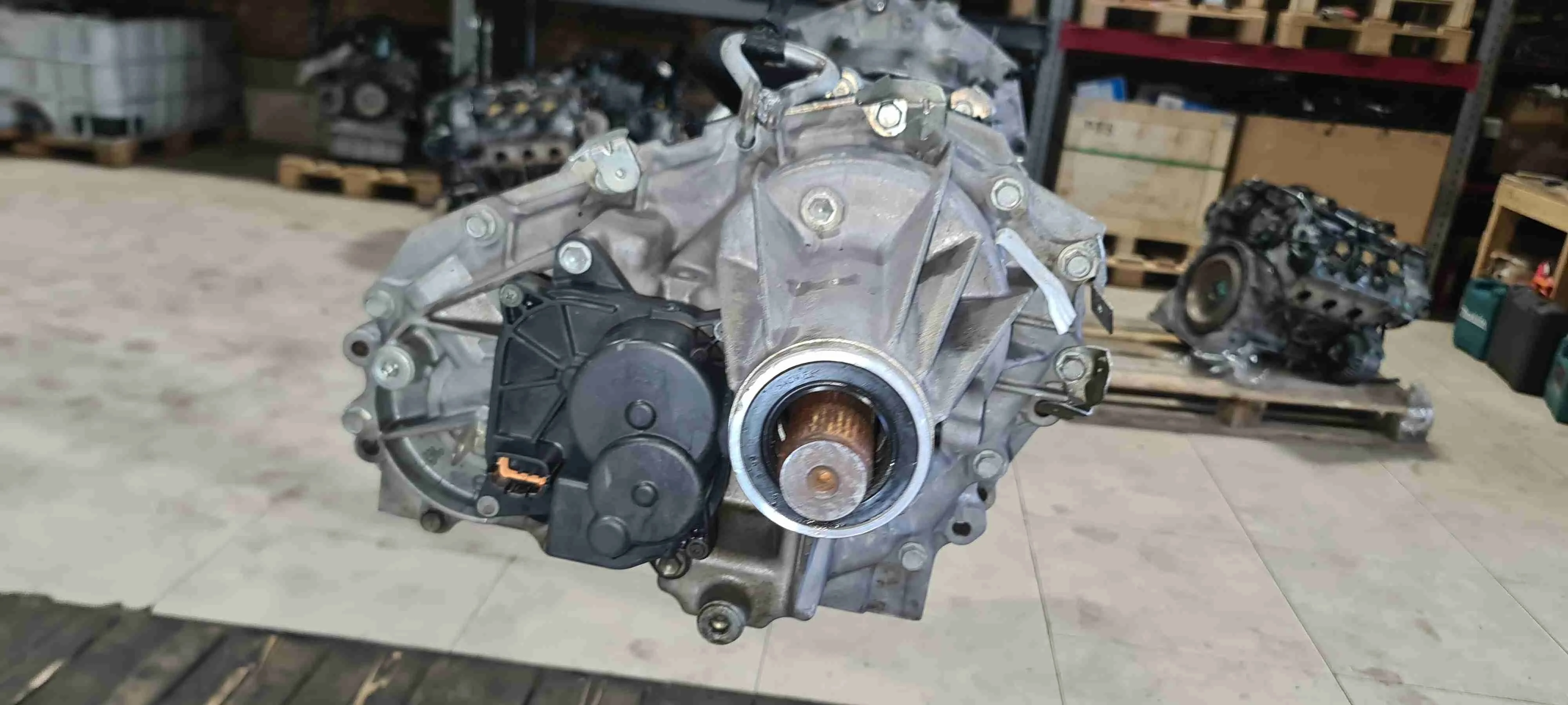 Раздаточная коробка Nissan D40 рестайлинг (2010—2015) 331005X40A V9X