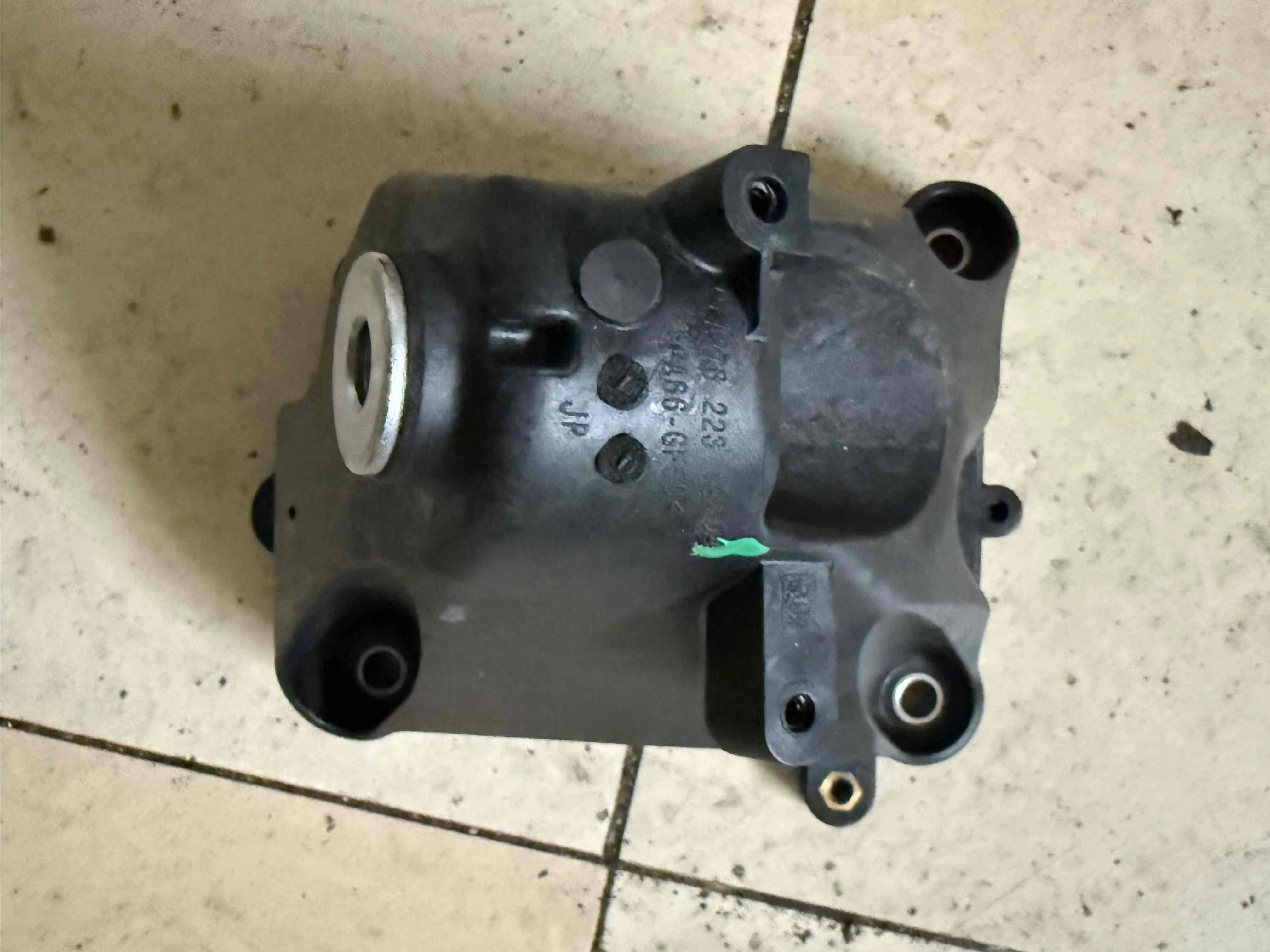 Кронштейн двигателя Mercedes-Benz W222/C217/A217 рестайлинг (2017—2020) A2762231904
 276