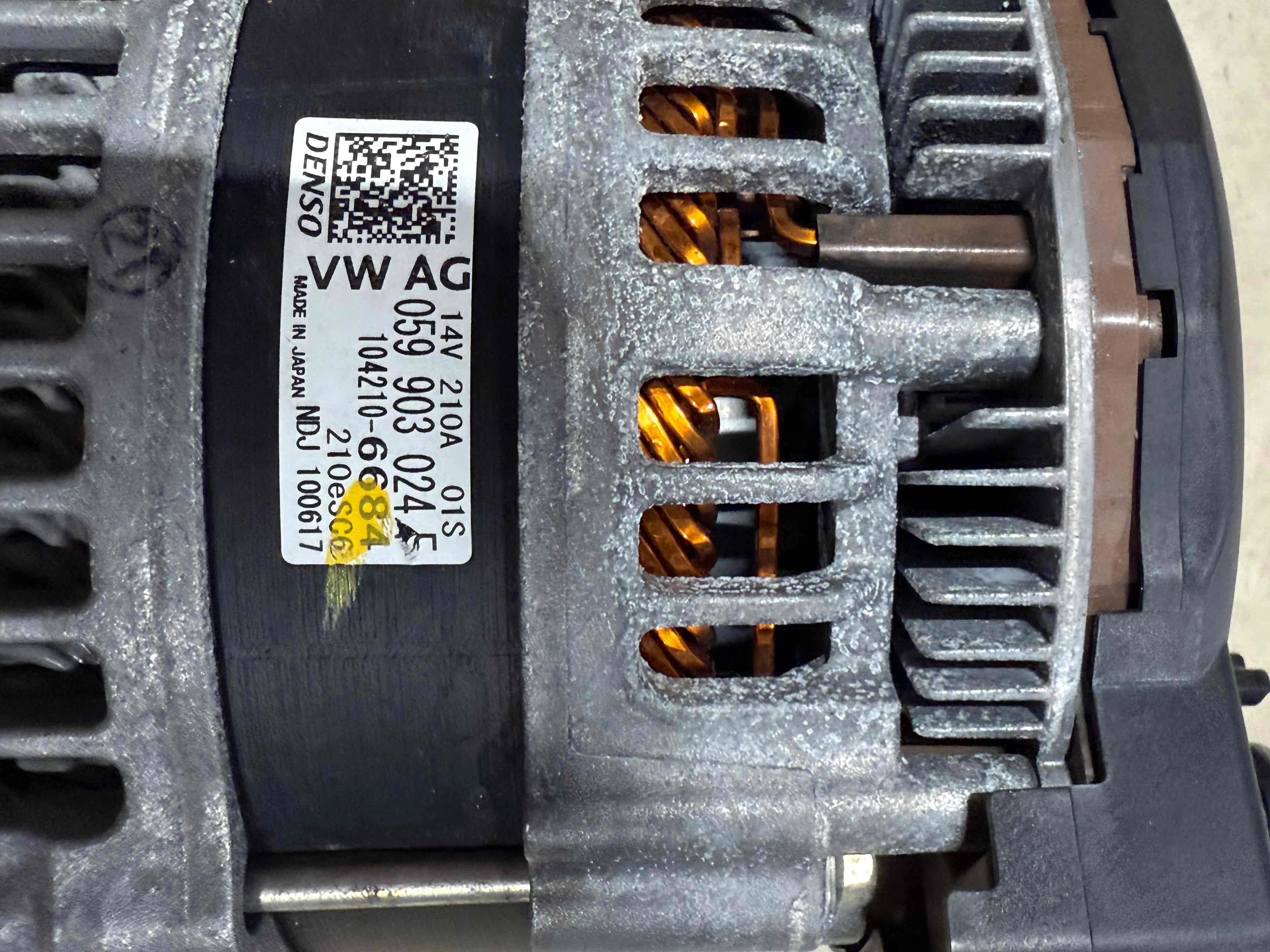 Генератор Audi 4M (2015—2020) 059903024E
 cvm