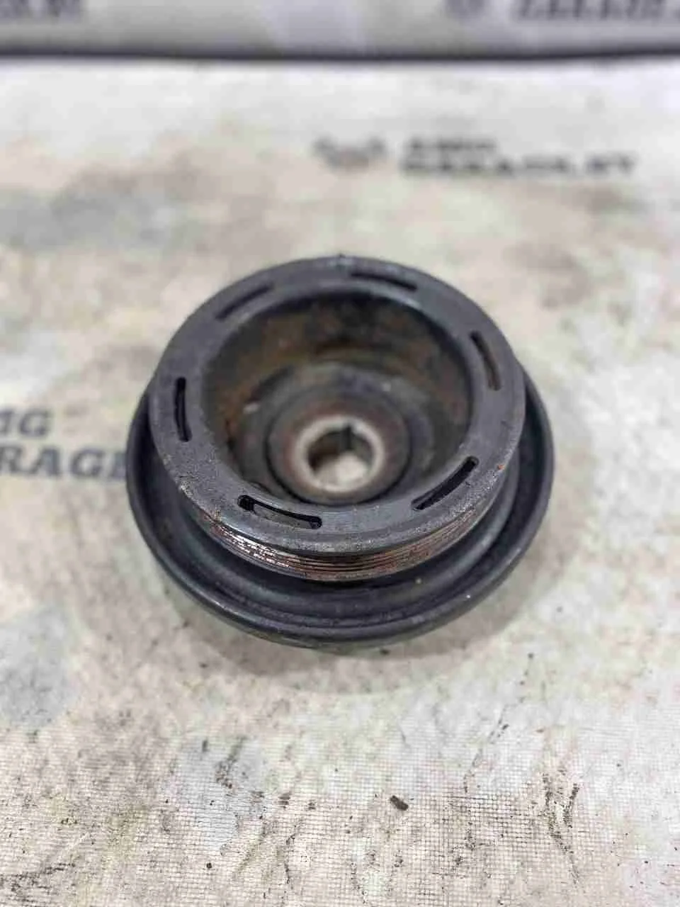 Шкив коленвала Mercedes-Benz W906 (2006—2019) A6110300503