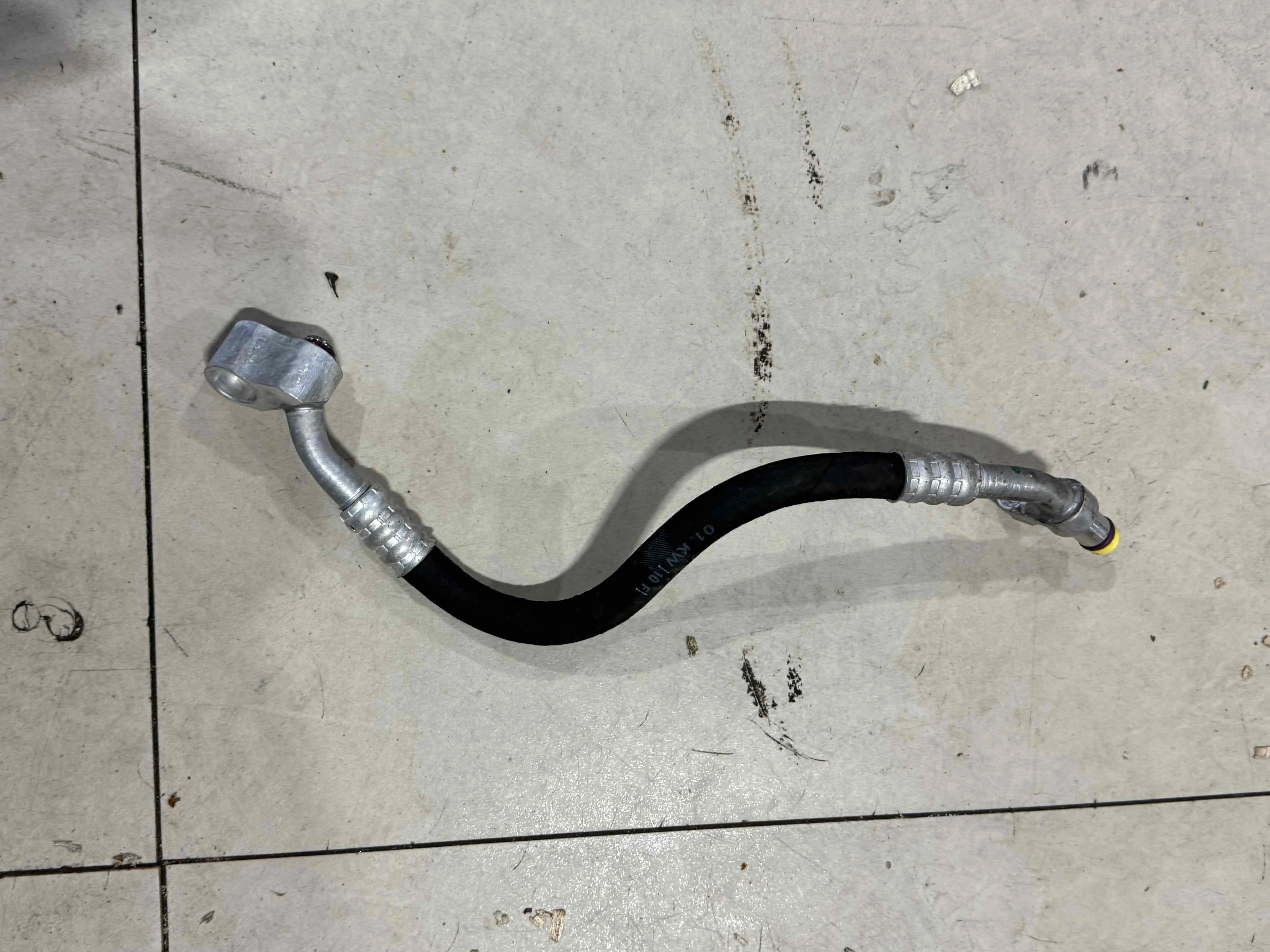 Трубка кондиционера Mercedes-Benz W221 рестайлинг (2009—2013) A2218301616
 273