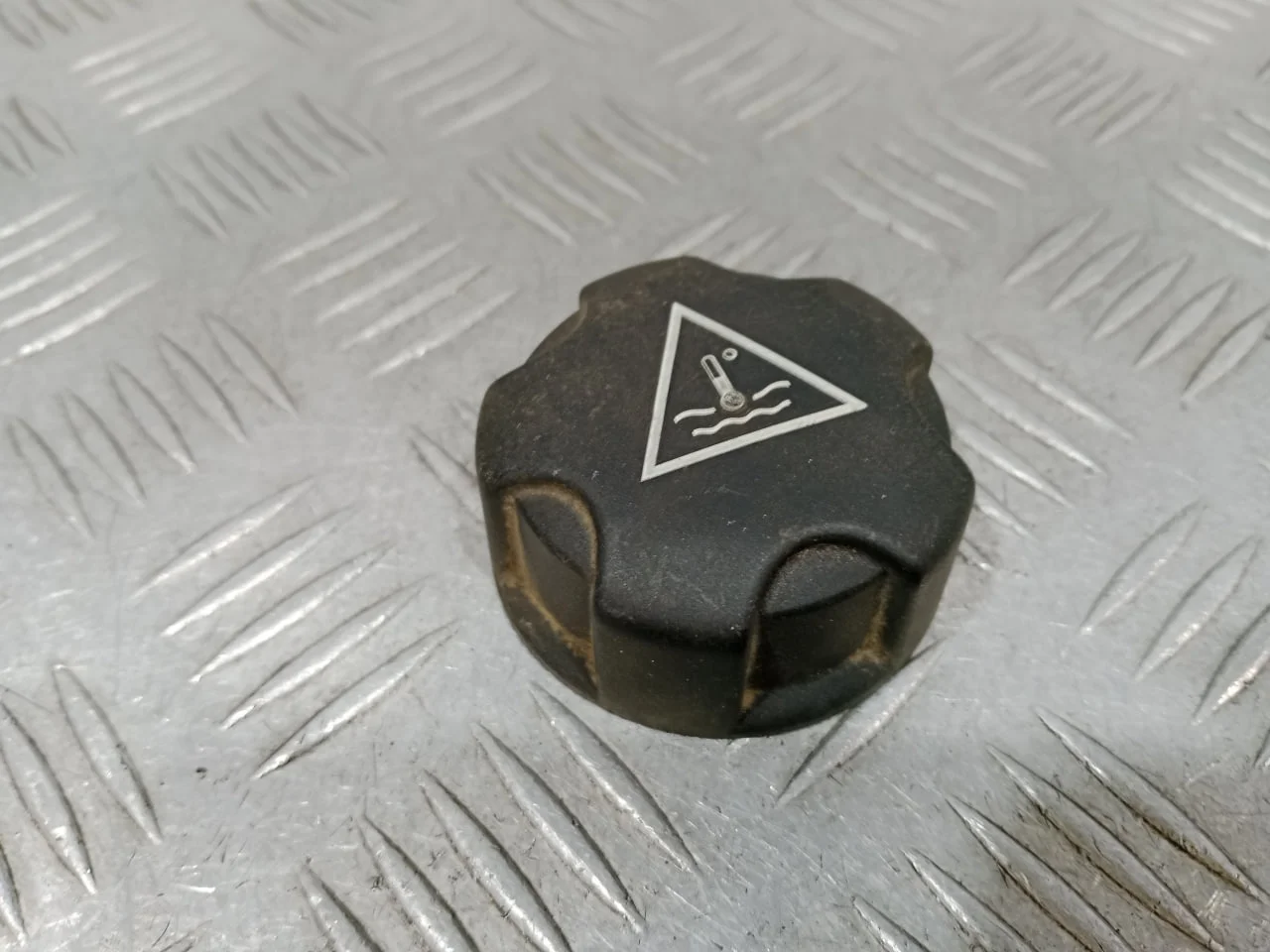 [Б/У] Крышка расширительного бачка BMW Peugeot [Код: 00663930 ]