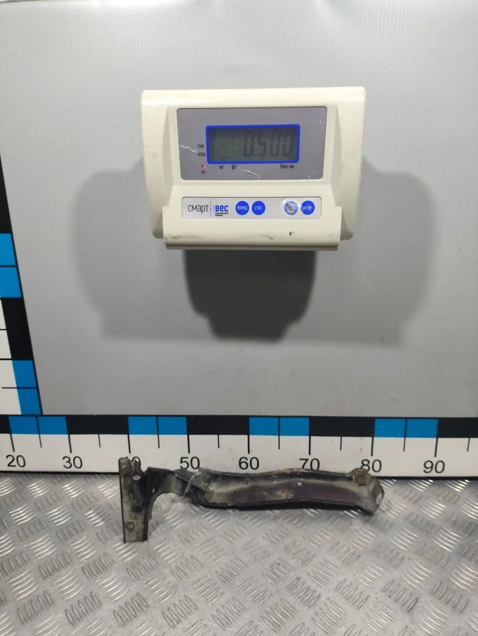 [Б/У] Кронштейн крепления крыла правый [Код: 00661828 ]