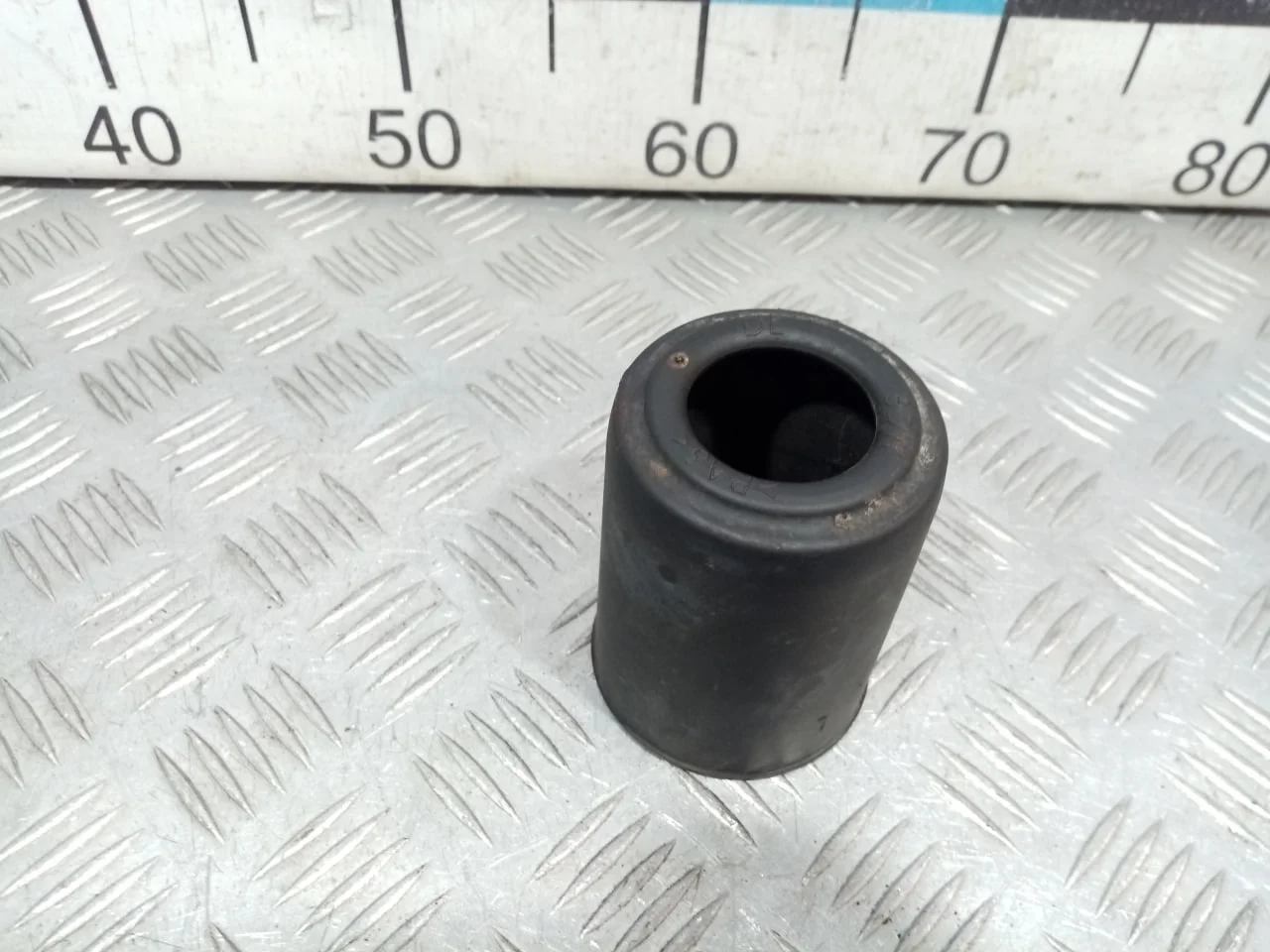 [Б/У] Пыльник переднего амортизатора Audi [Код: 00588908 ]