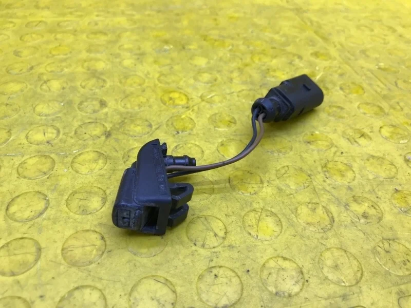 Форсунка омывателя лобового стекла Skoda Octavia 2018 1Z0955986 5E3 CWV 594183