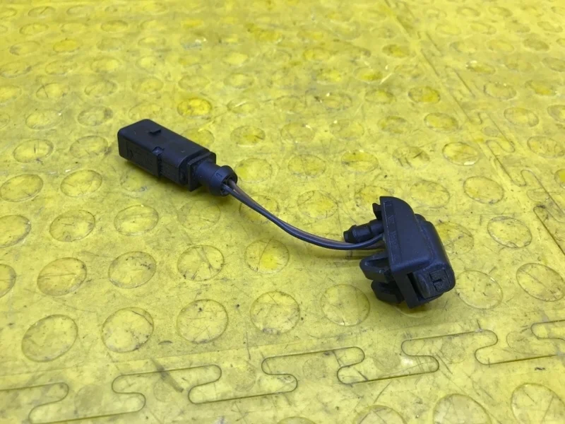 Форсунка омывателя лобового стекла Skoda Octavia 2018 1Z0955986 5E3 CWV 594183