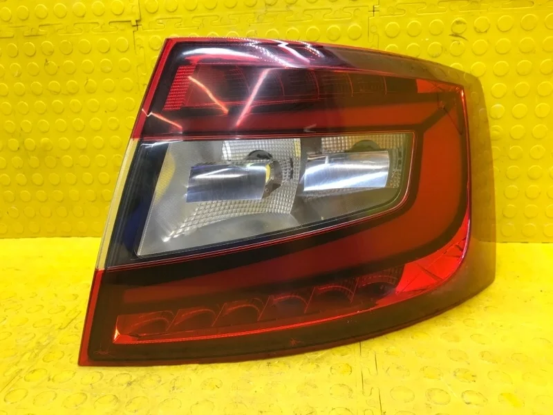 Фонарь Skoda Octavia 2018 5E5945712 5E3 CWV 594183, задний правый