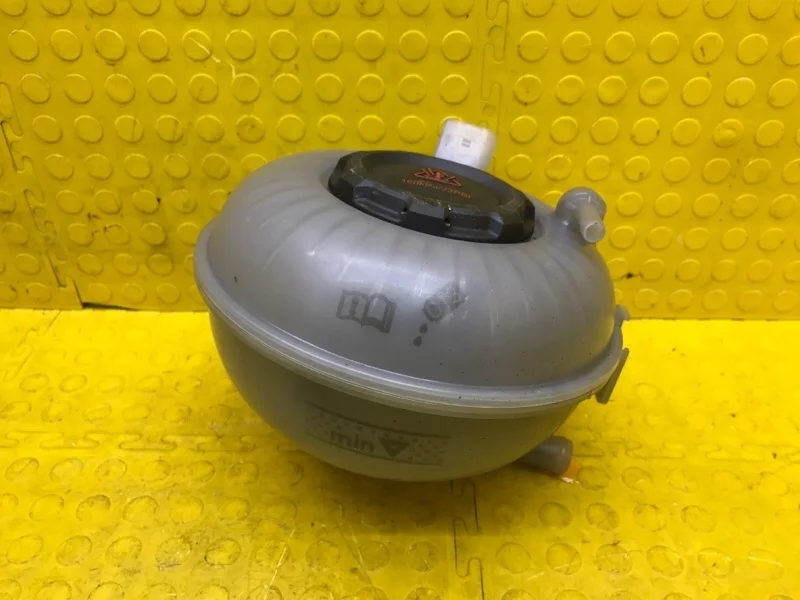 Бачок расширительный Skoda Octavia 2018 5Q0121407F 5E3 CWV 594183