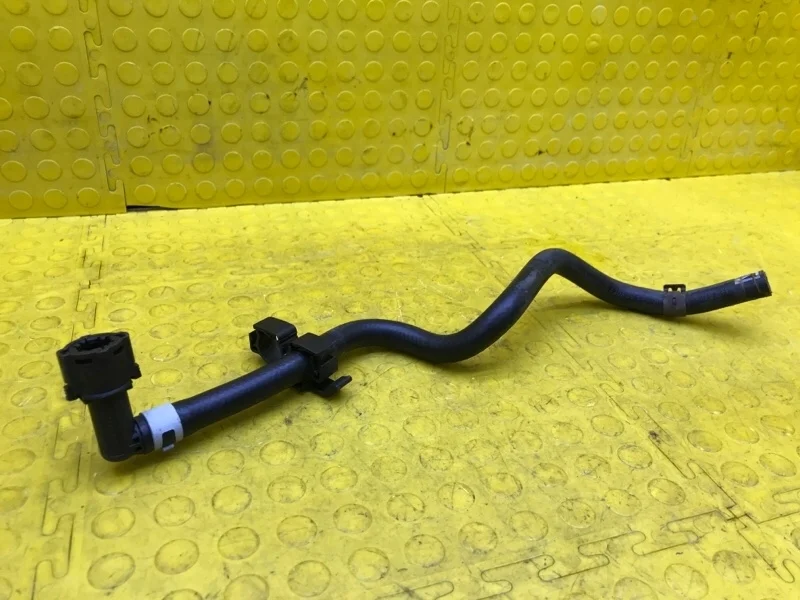 Топливная трубка Skoda Octavia 2018 04E133987J 5E3 CWV 594183