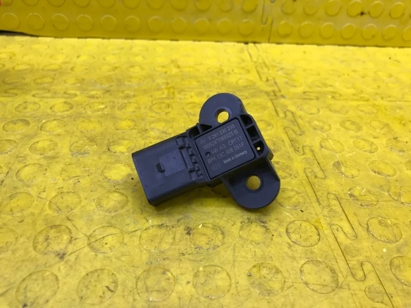 Датчик давления впускного коллектора Skoda Octavia 2018 03C906051F 5E3 CWV 594183