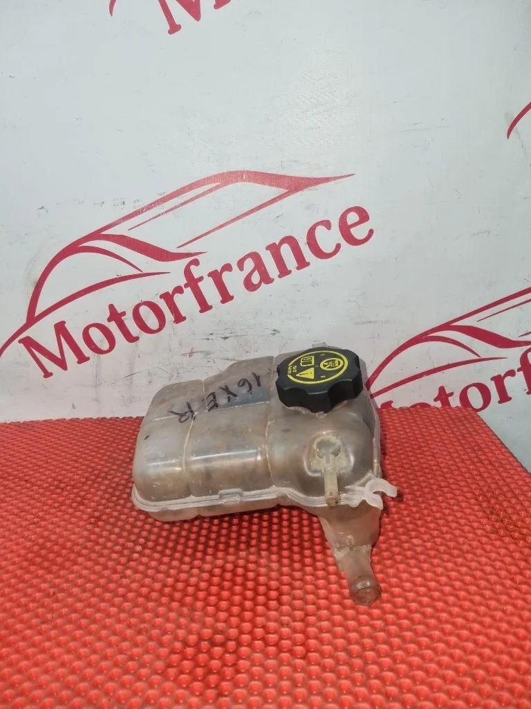Бачок расширительный Opel Astra 2013 13370133 J A16XER