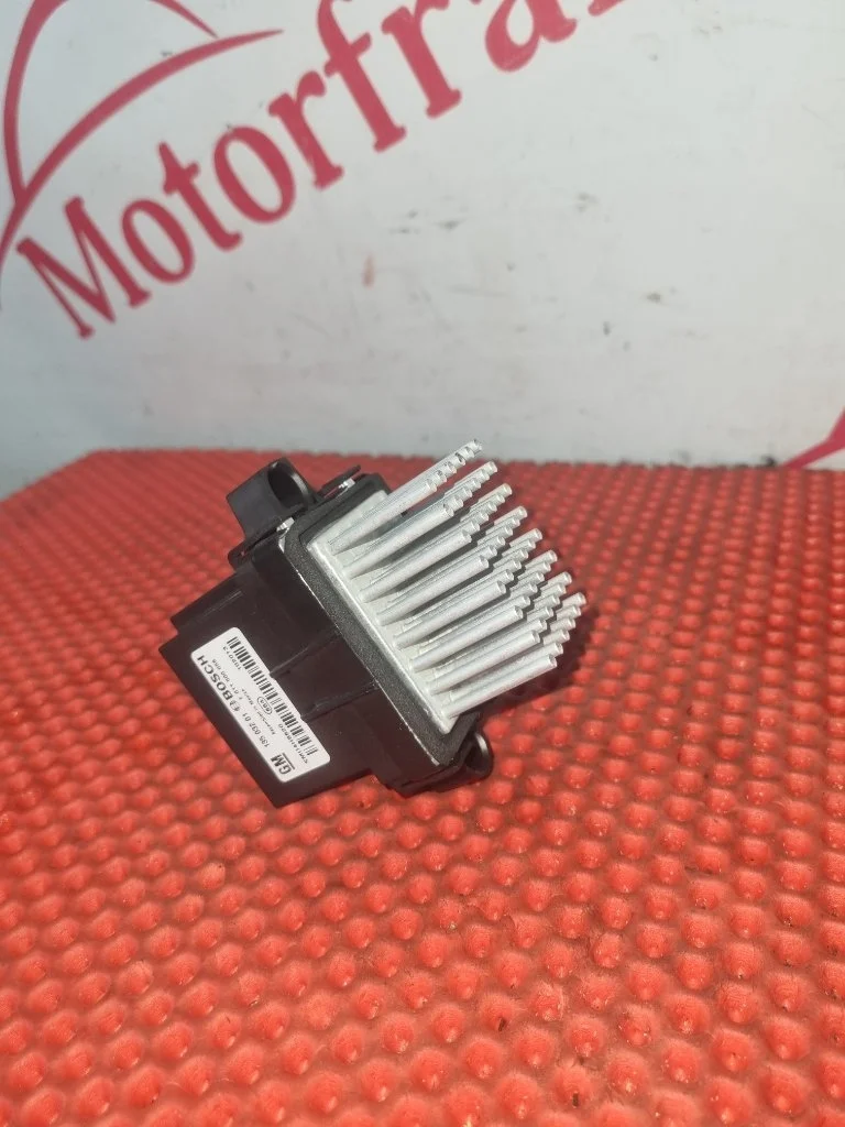 Резистор печки Opel Astra 2013 13503201 J A16XER