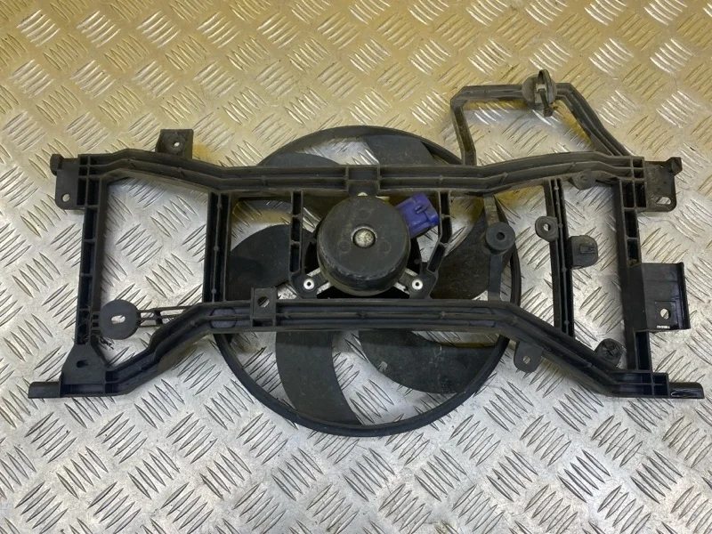 Вентилятор радиатора Dacia Duster 2010-2017 2016 214810048R 1.6 I