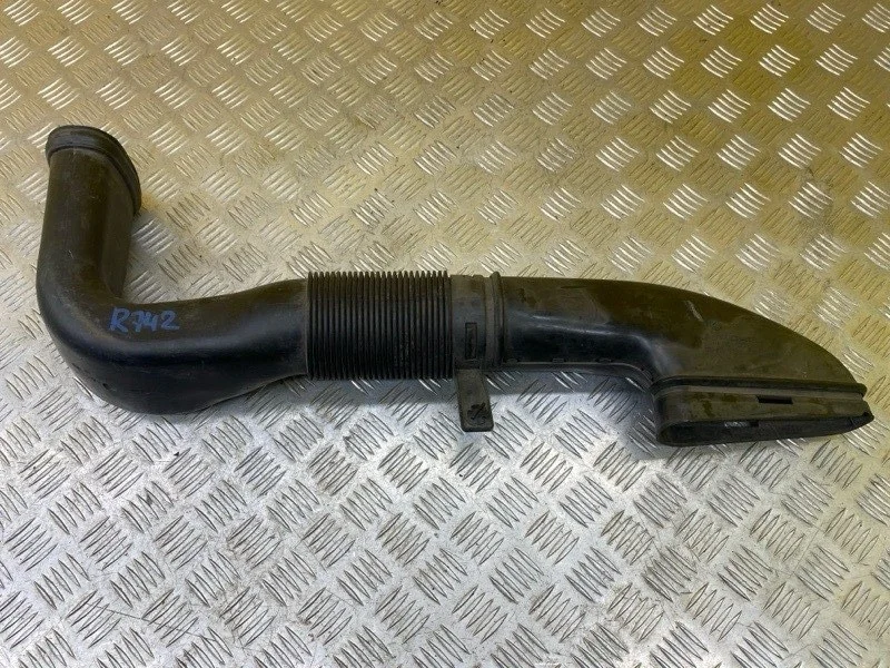 Воздухозаборник Mercedes-Benz W204 A6510903437