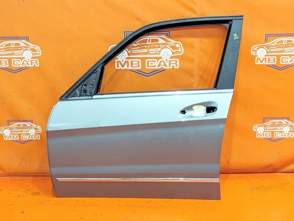 Дверь передняя левая Mercedes-Benz